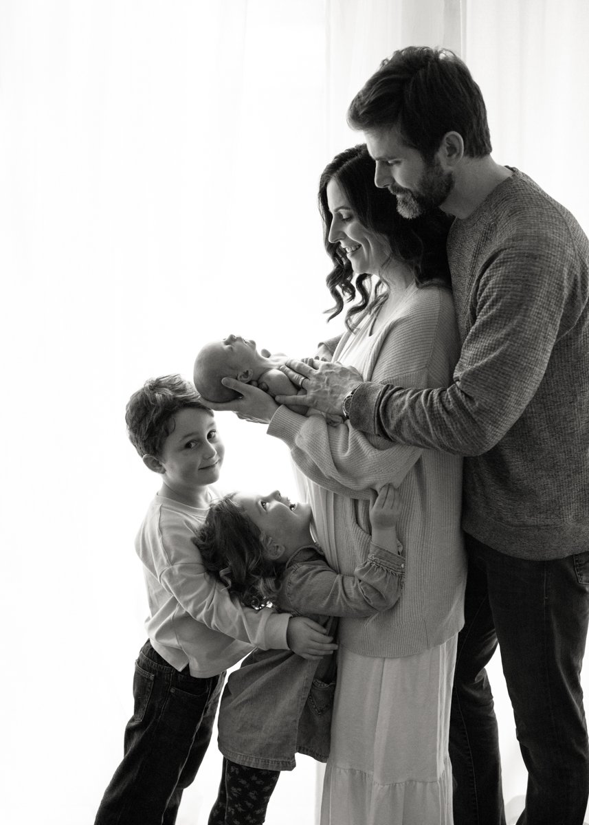 Kelowna newborn session in family's home