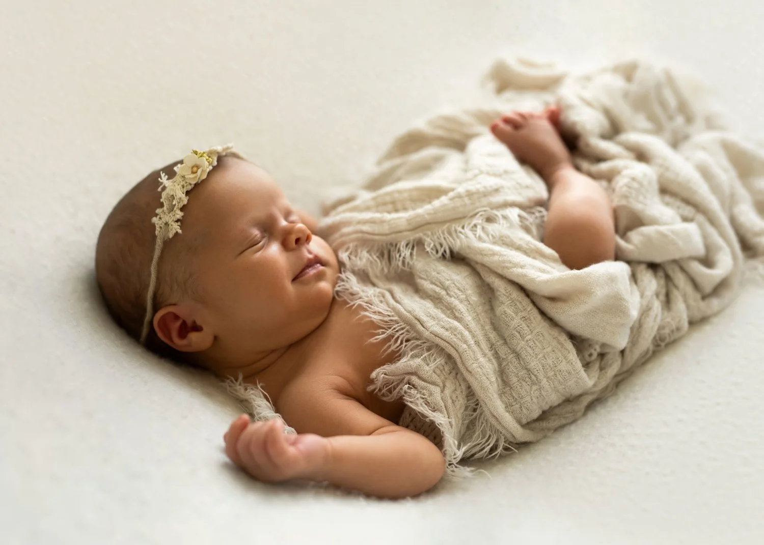 Natural newborn photo in Vernon, BC-2.jpg