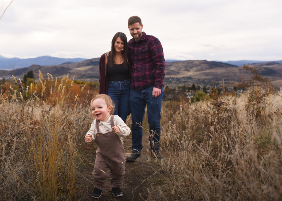 Family Session at Grey Canal Trail, Vernon, BC-4.jpg