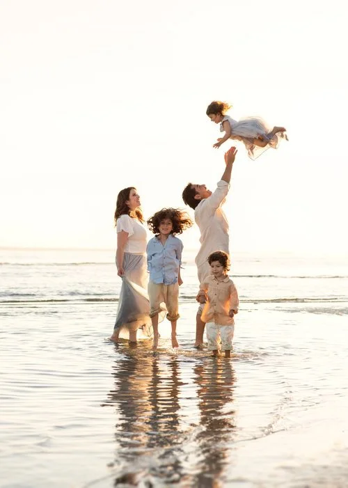Why Bellingham Families Are Booking Photo Sessions in White Rock, BC
