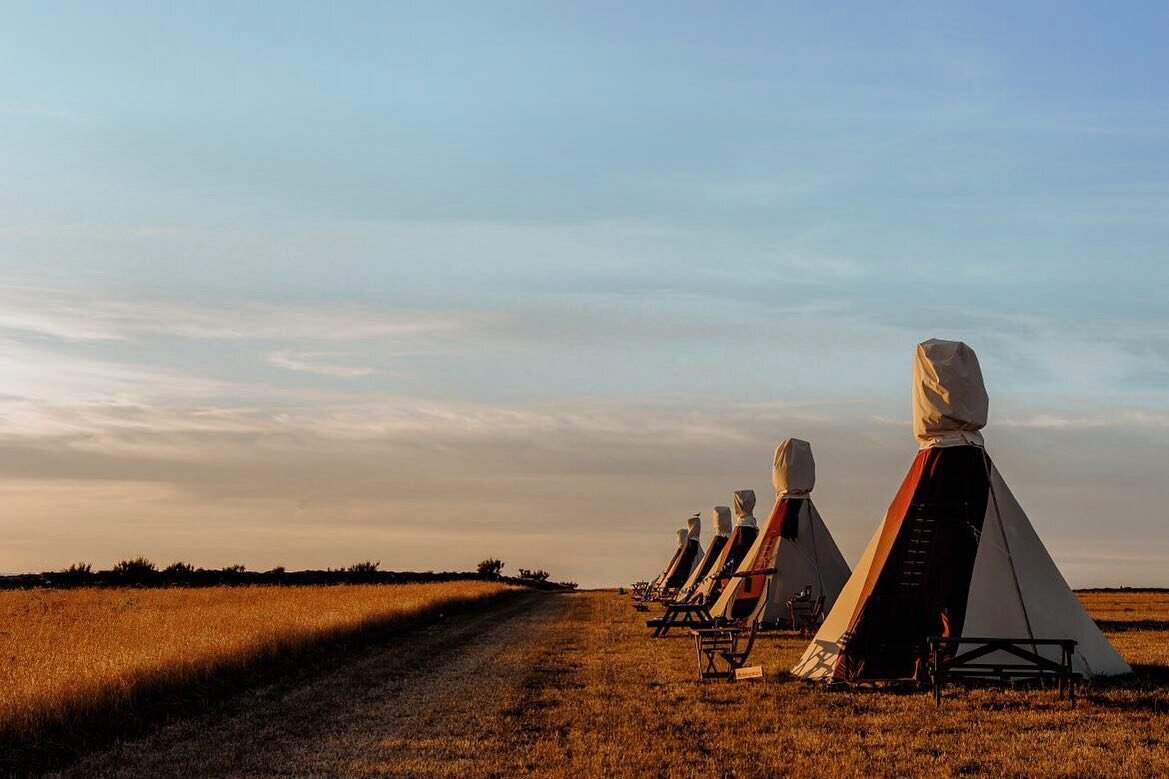 // THE LINE //

Our tipis in their line. Looking just where they are meant to be. So many people have commented on how at home they look in their spot. We couldn&rsquo;t agree more ❤️

#theline #tipis #wildglamping #cornwall #2023holiday #lastlight #