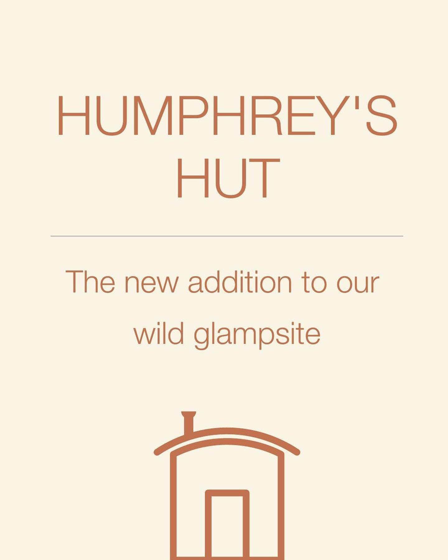 Introducing &lsquo;Humphrey&rsquo;s Hut&rsquo;, a historic shepherds hut that has been preserved and furnished by our friends - antiques dealer @holtbyandco and artist @victoriayj to provide our guests with a truly special place to stay. 

With all t
