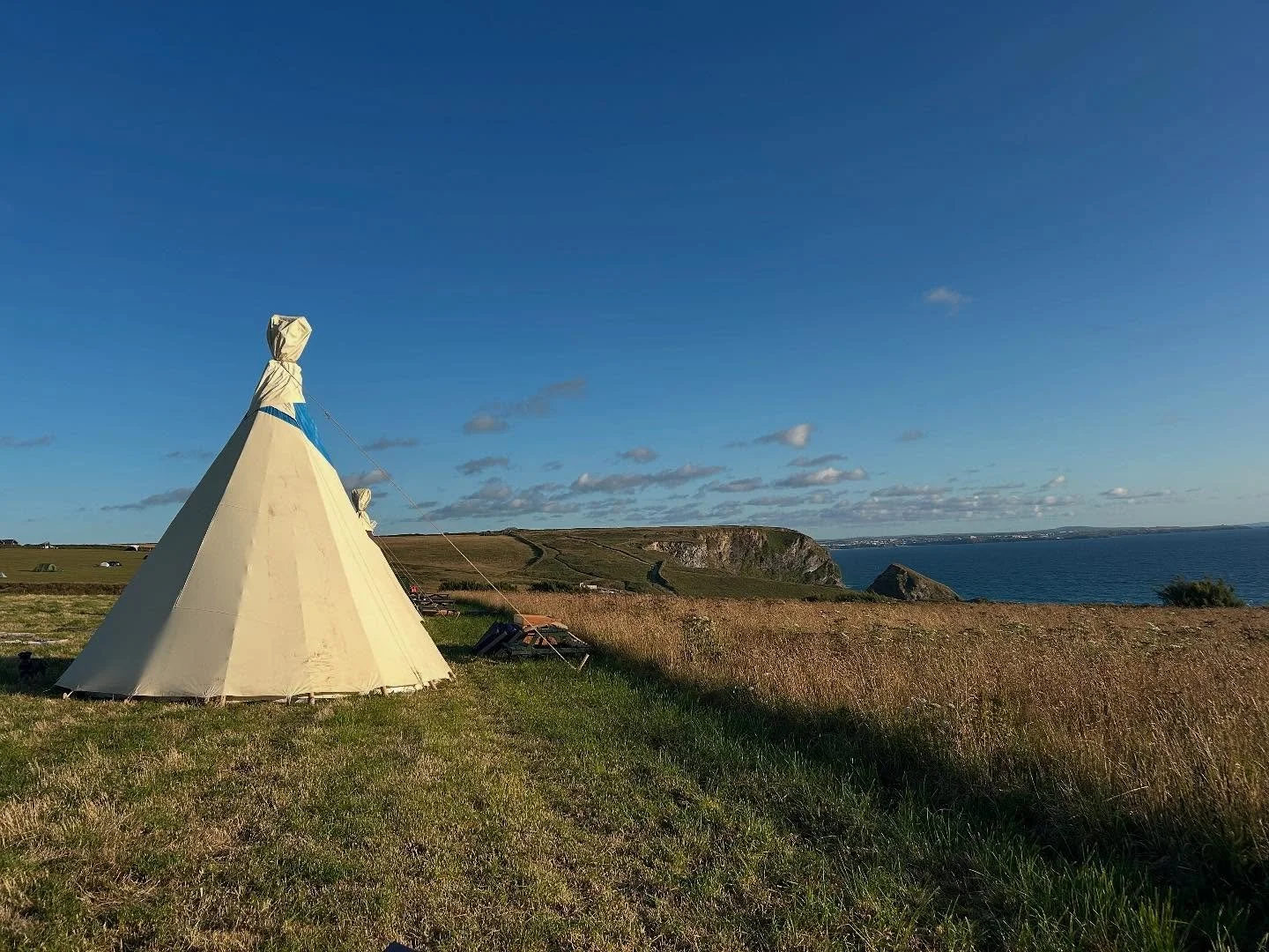 // BY THE SEA &amp; UNDER THE STARS //

Cosy nights under the stars is what we do well 👌🏼- especially after a sun drenched, sea dipping kinda day. Plenty of those on the horizon. 

We are up &amp; running and excited to meet our first guests of the