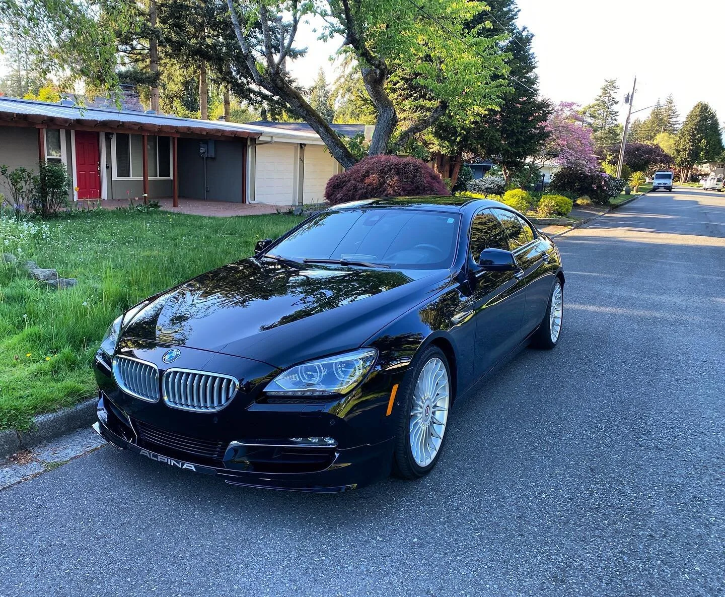 Showing today in this beautiful neighborhood. Couldn&rsquo;t ask for a better spring day! #showing #realestate #alpina #hendleton #hendletonrealestate #alpinab6