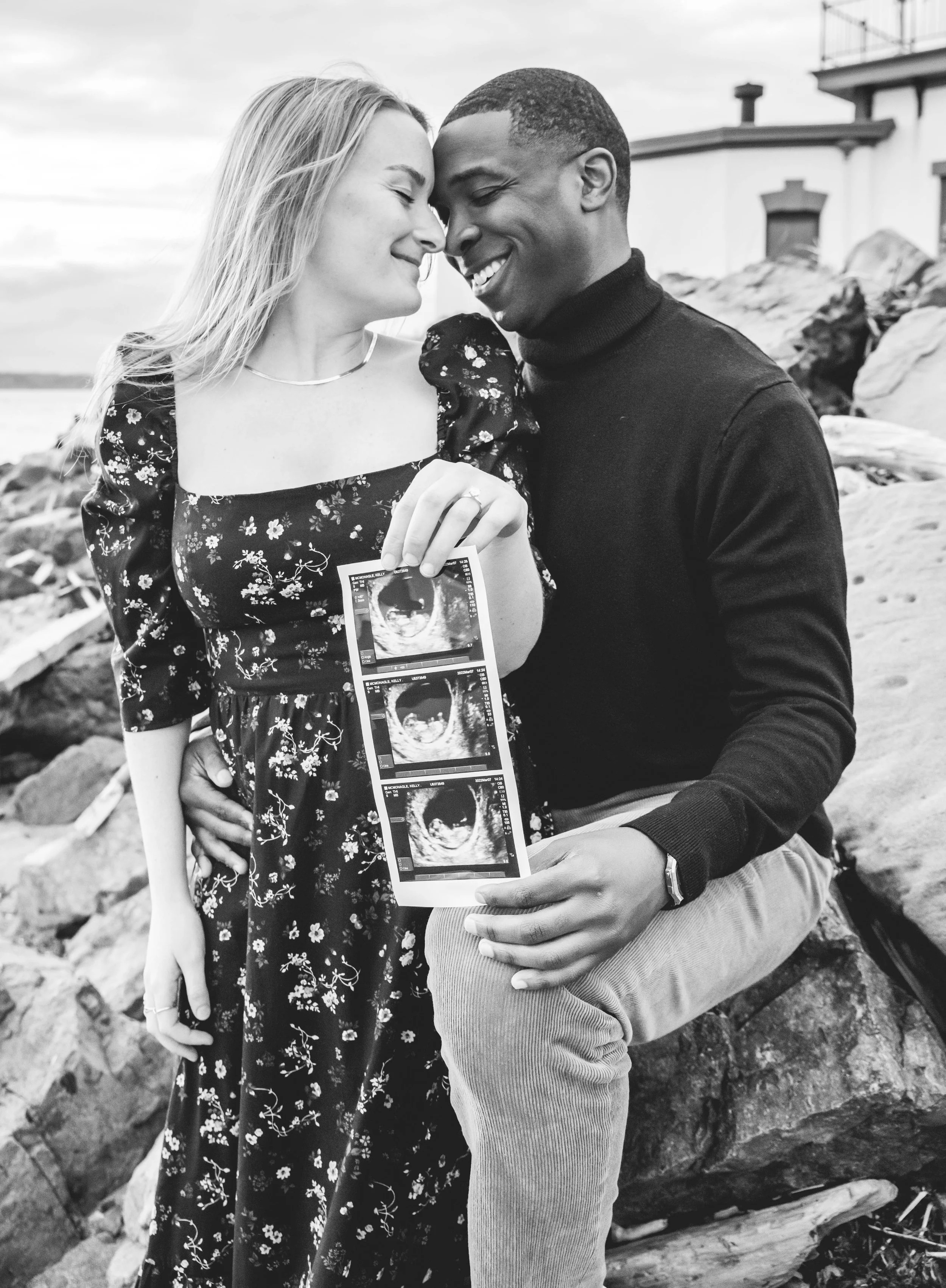 Discovery Park Lighthouse Engagement Photo Session — Margot McKelvie ...