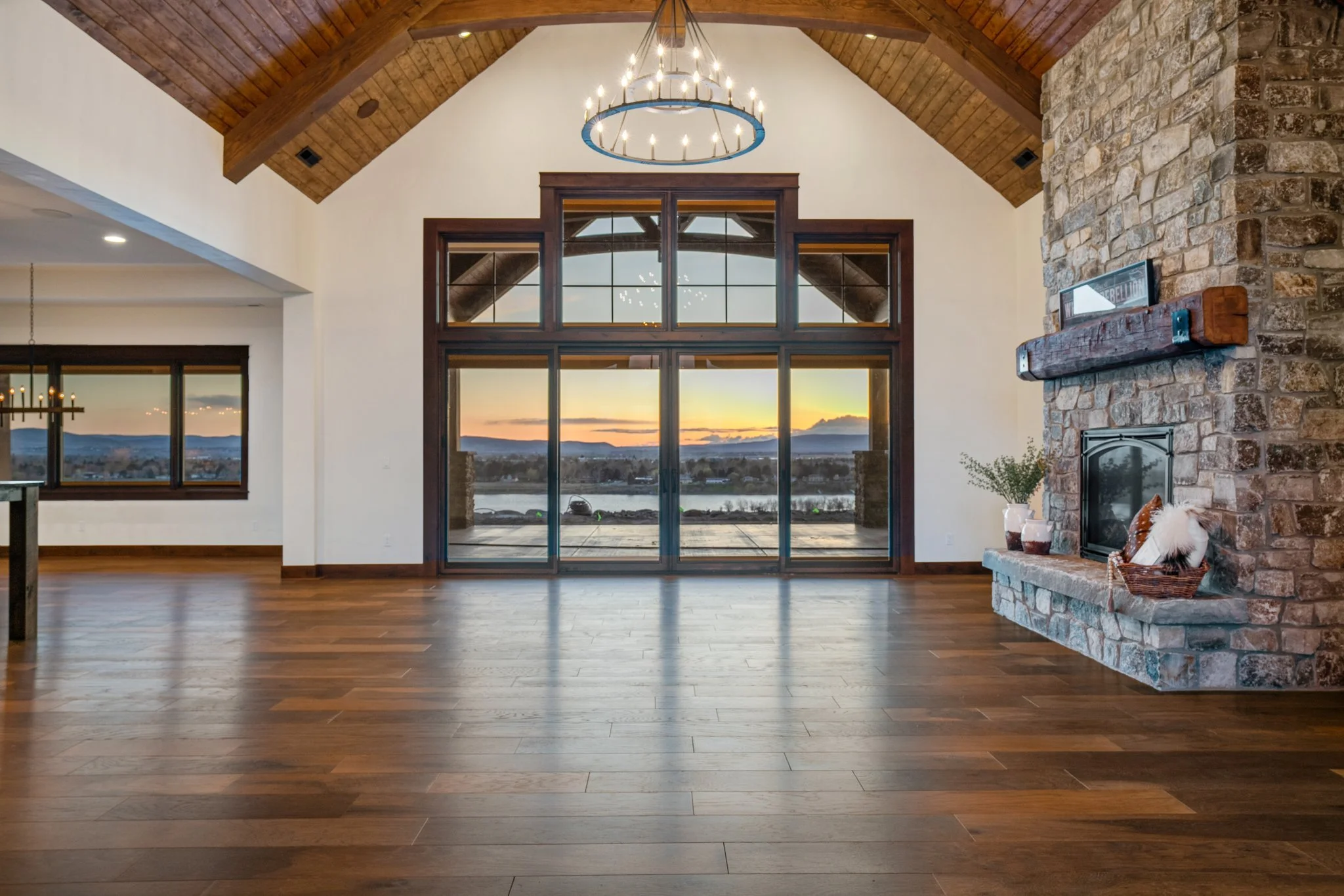 150-web-or-mls-Gretl Parade home 2023-68.jpg