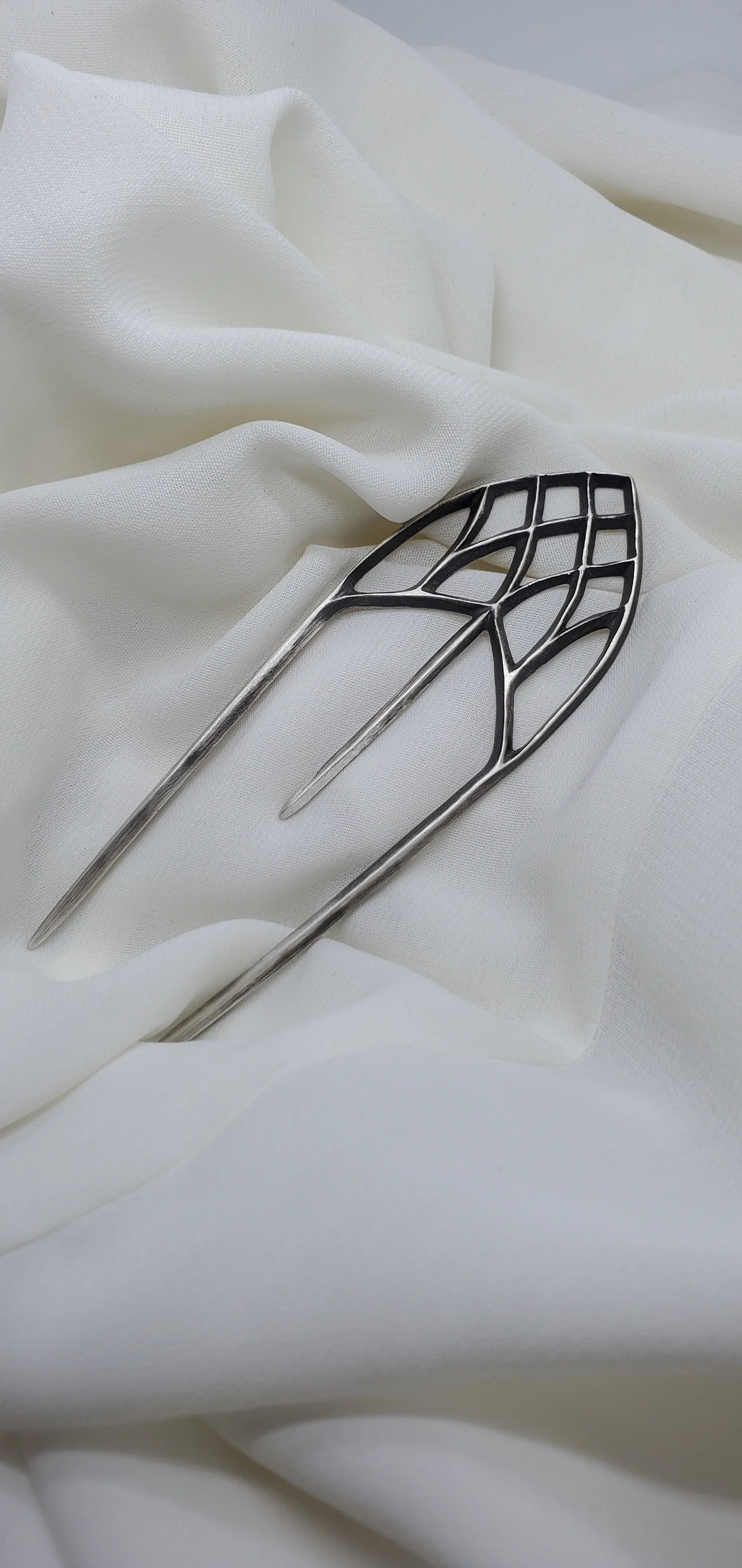 Arch hair pin