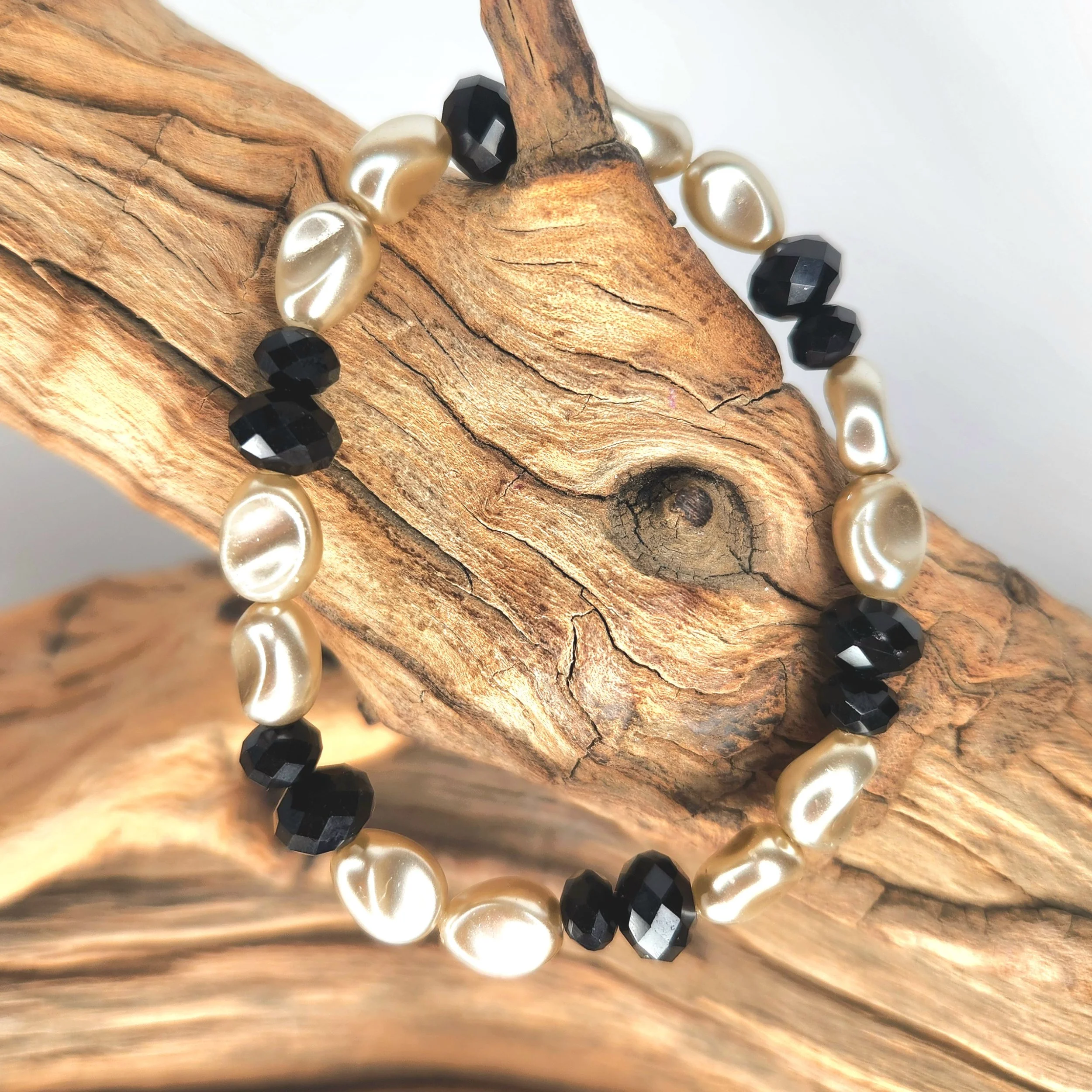 Shadow Pearl Bracelet