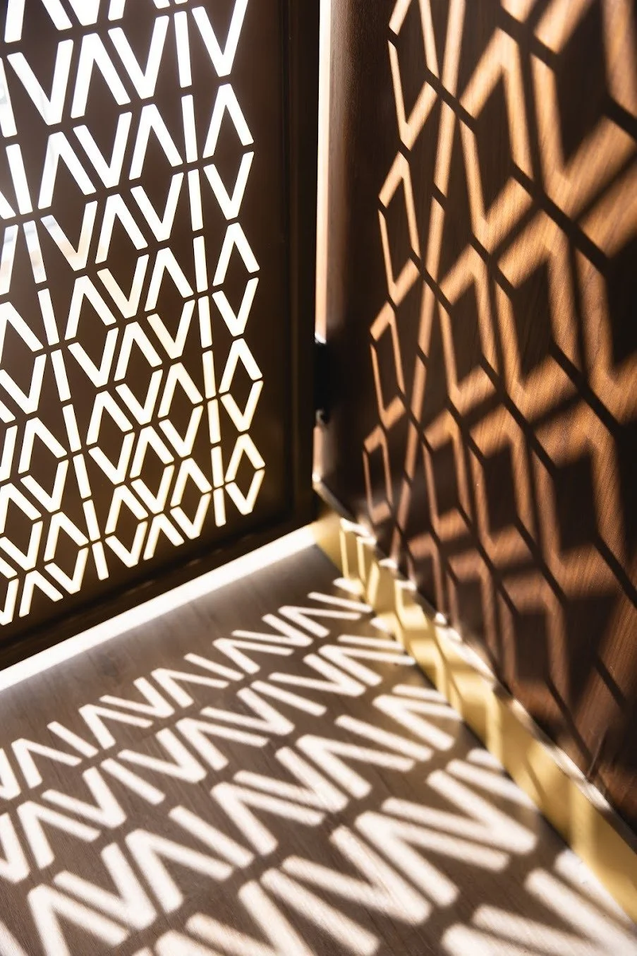 imgi_106_AF1QipOkR5exAe-ZvLxPc0iCta06boftak-Rzn_TppR