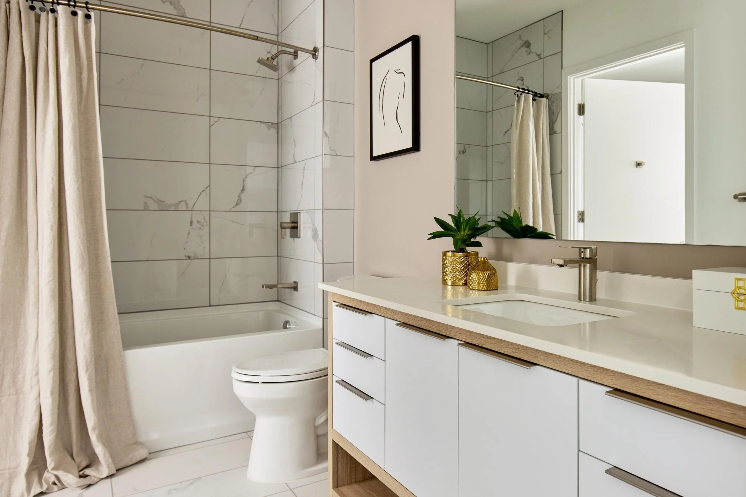 imgi_12_CityHouse_Int_Bathroom_KipDawkins_11.25-scaled.jpg