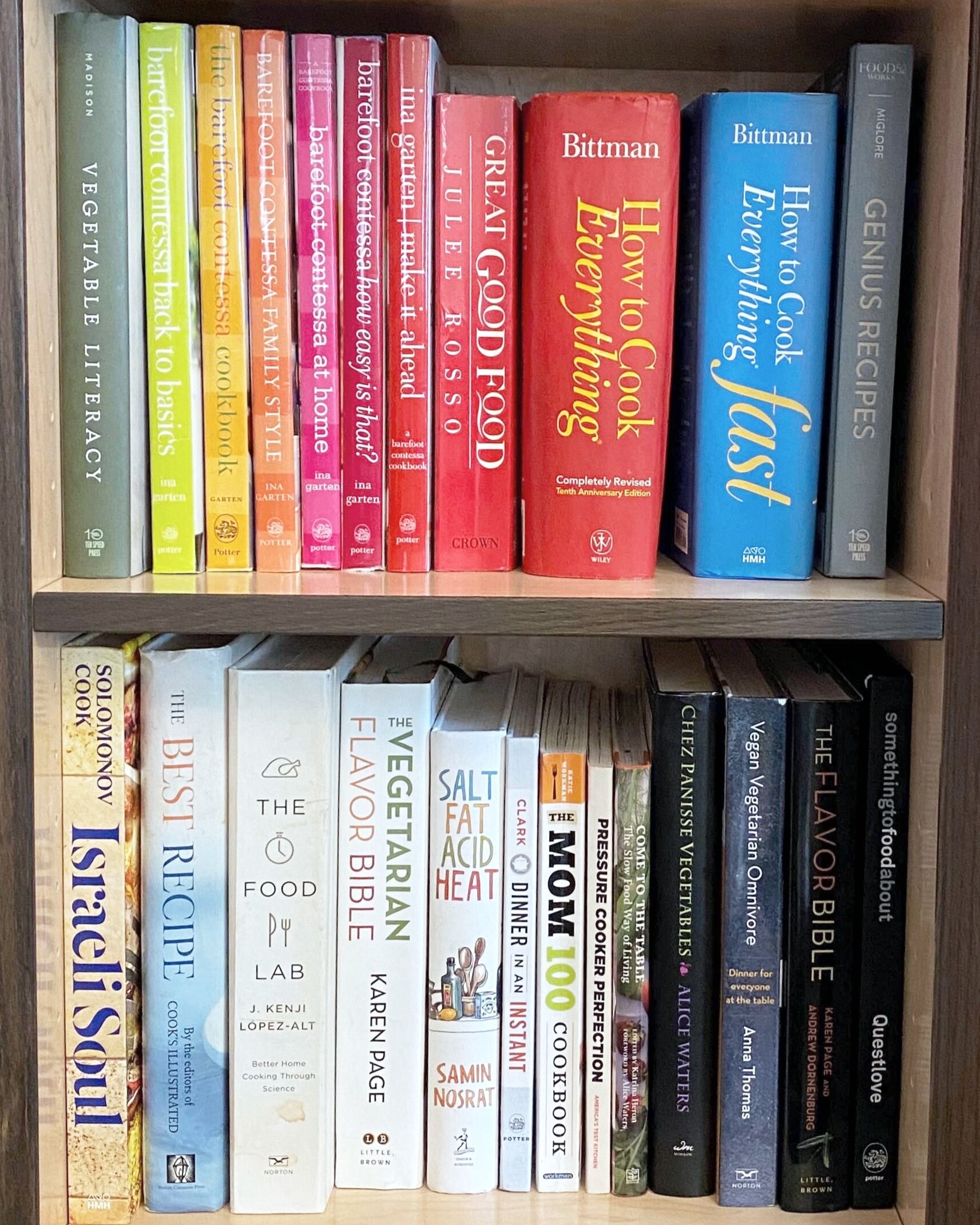 LME-organizing-kitchen-cookbooks-rainbow-CL.jpg