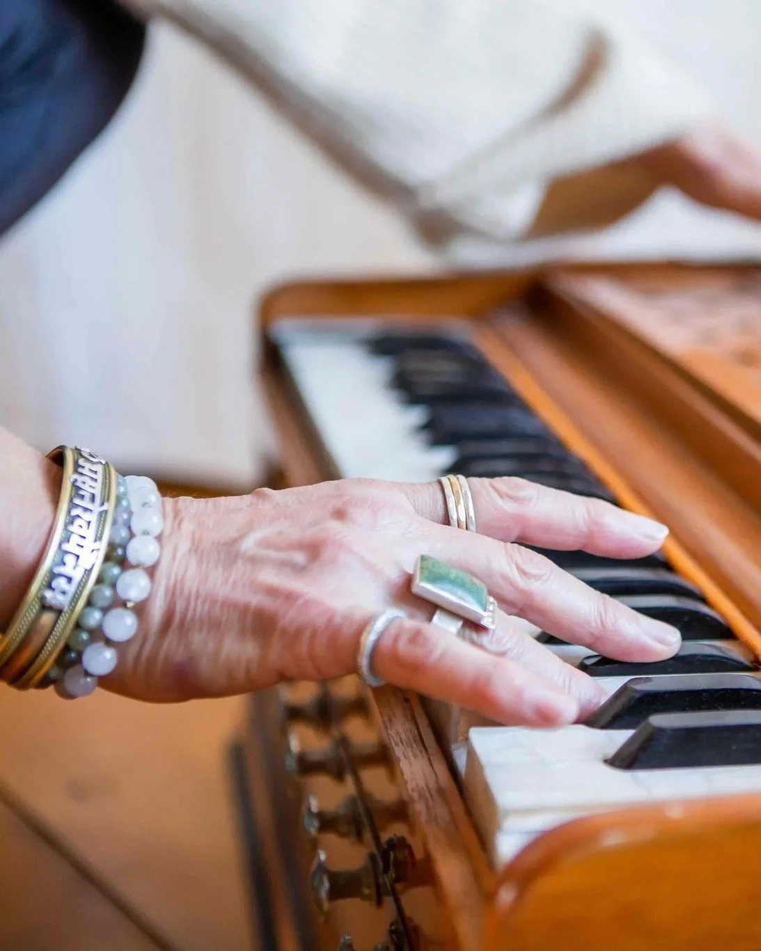 🎵✨ Sing your heart open at Community Day (Saturday, Oct 18)&hellip; ✨🎵

One of the many activities offered during Community Day is bhakti kirtan &mdash; devotional singing led by Shala graduate Molly Carson. 🪷

Kirtan is a practice of opening the 