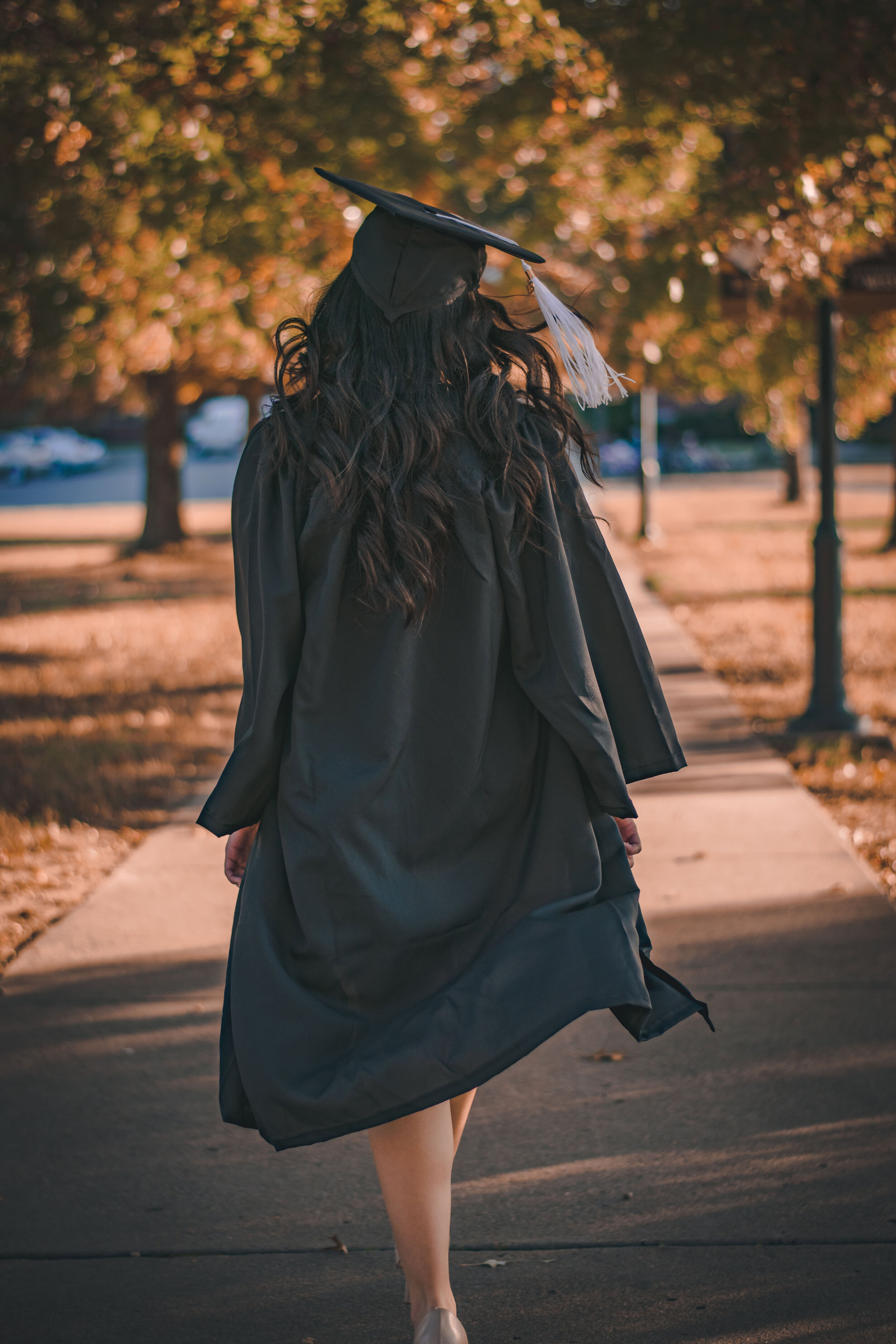 How To Wear Your Graduation Gown | George H Lilley™️