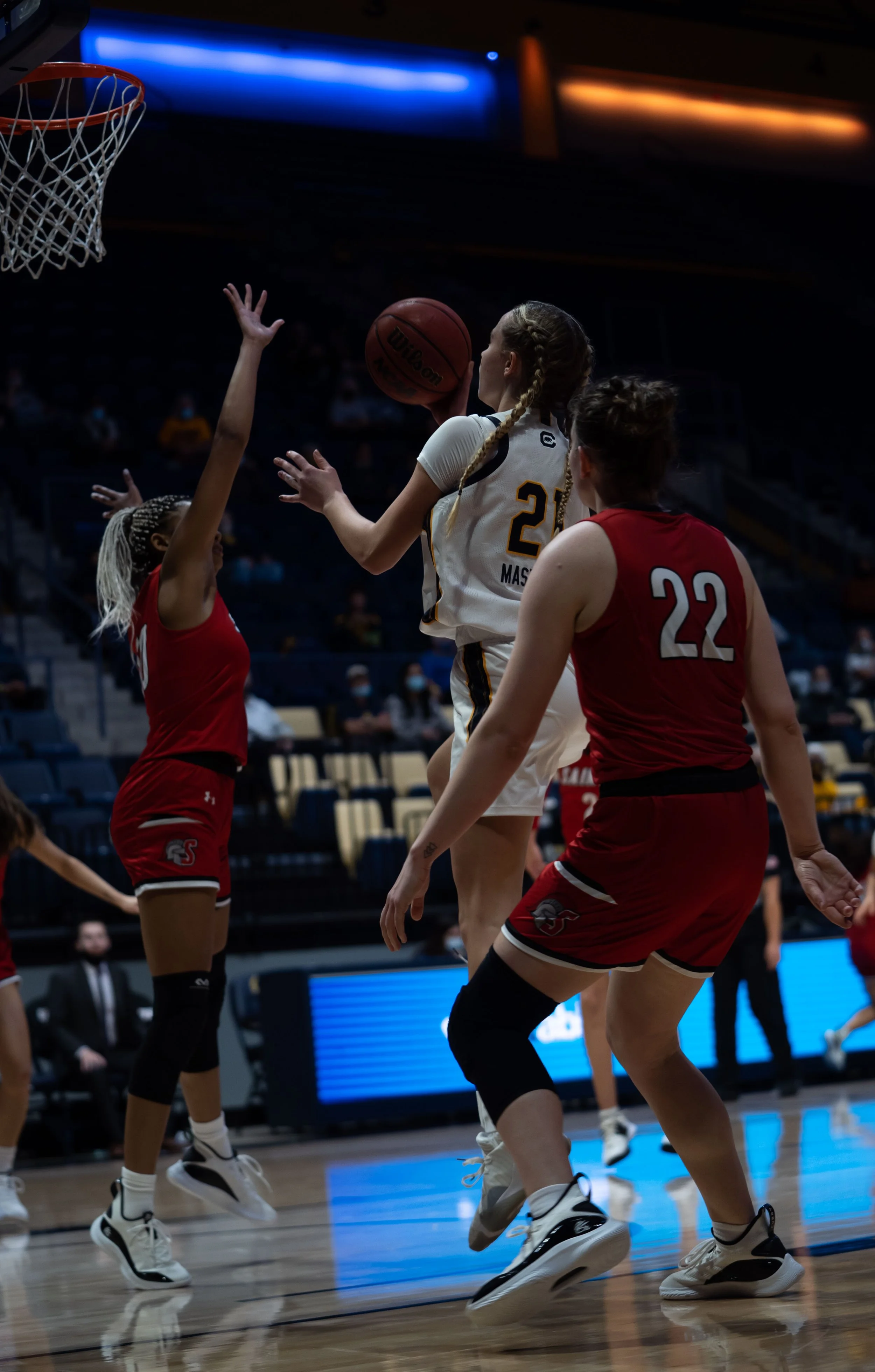 Mia Mastrov_Cal_WBB_20211104_191601_ArdinLo.jpg