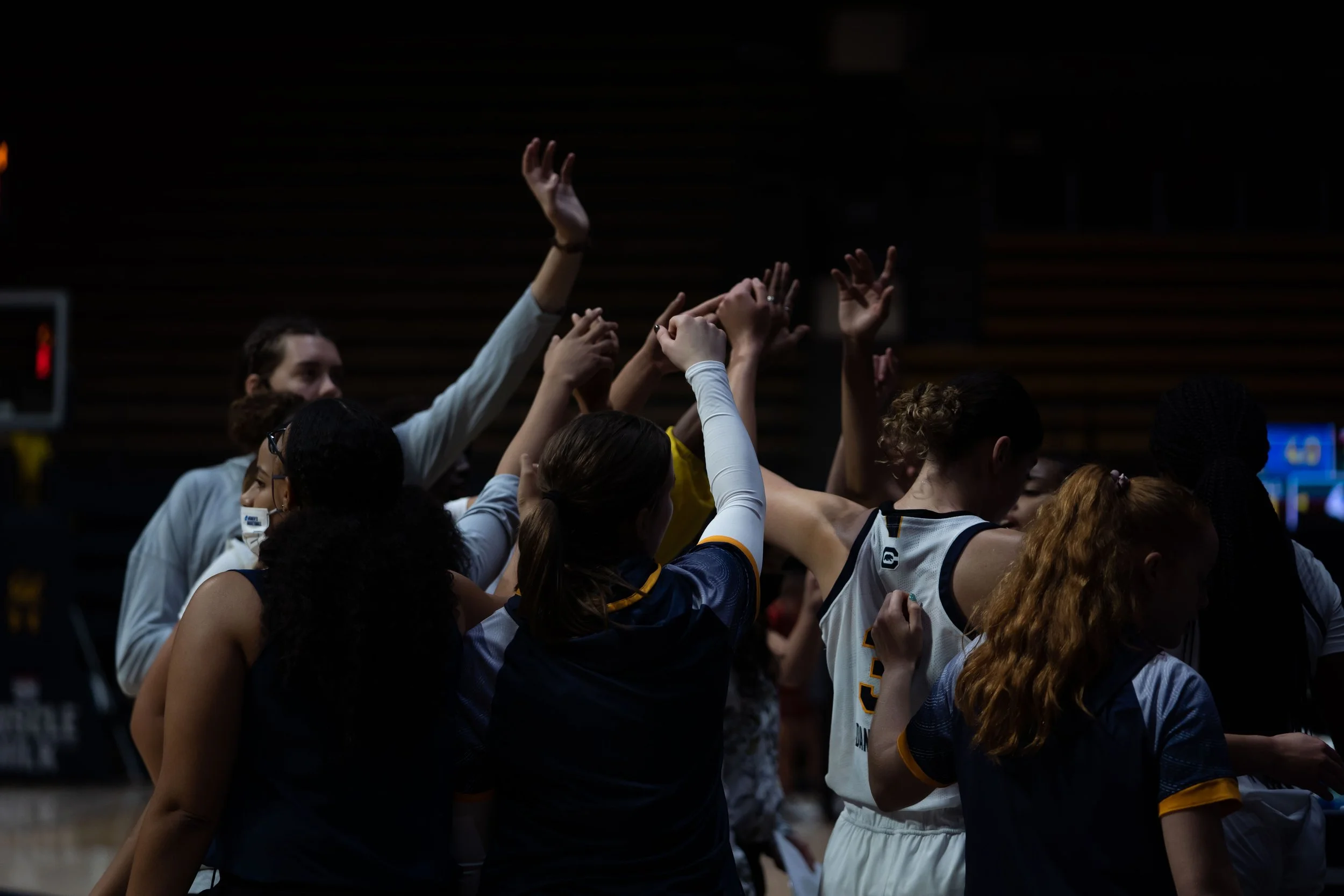 Team_Cal_WBB_20211104_201238_ArdinLo.jpg