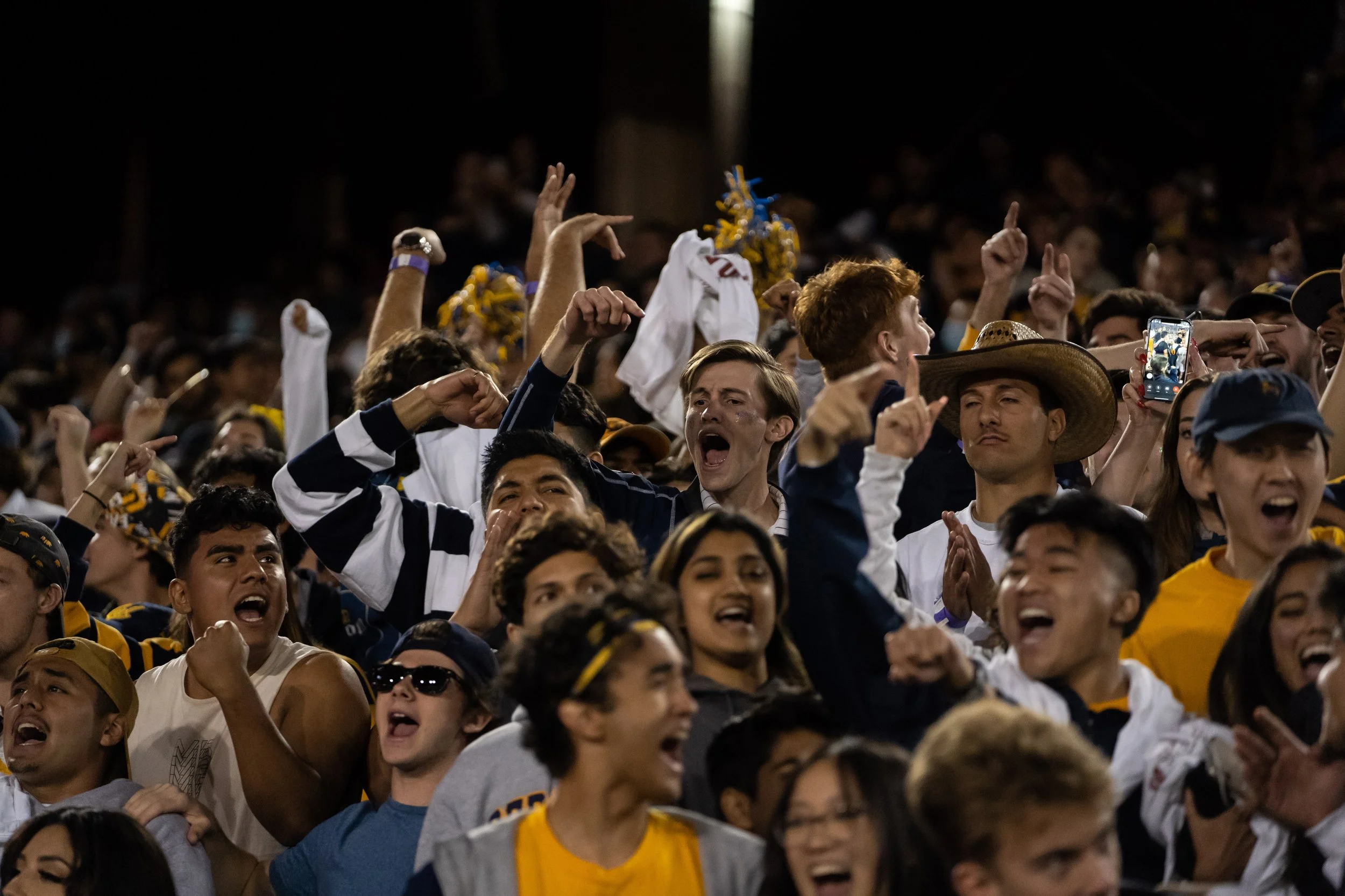 Team_Cal_FB_20211120_195754_ArdinLo.jpg