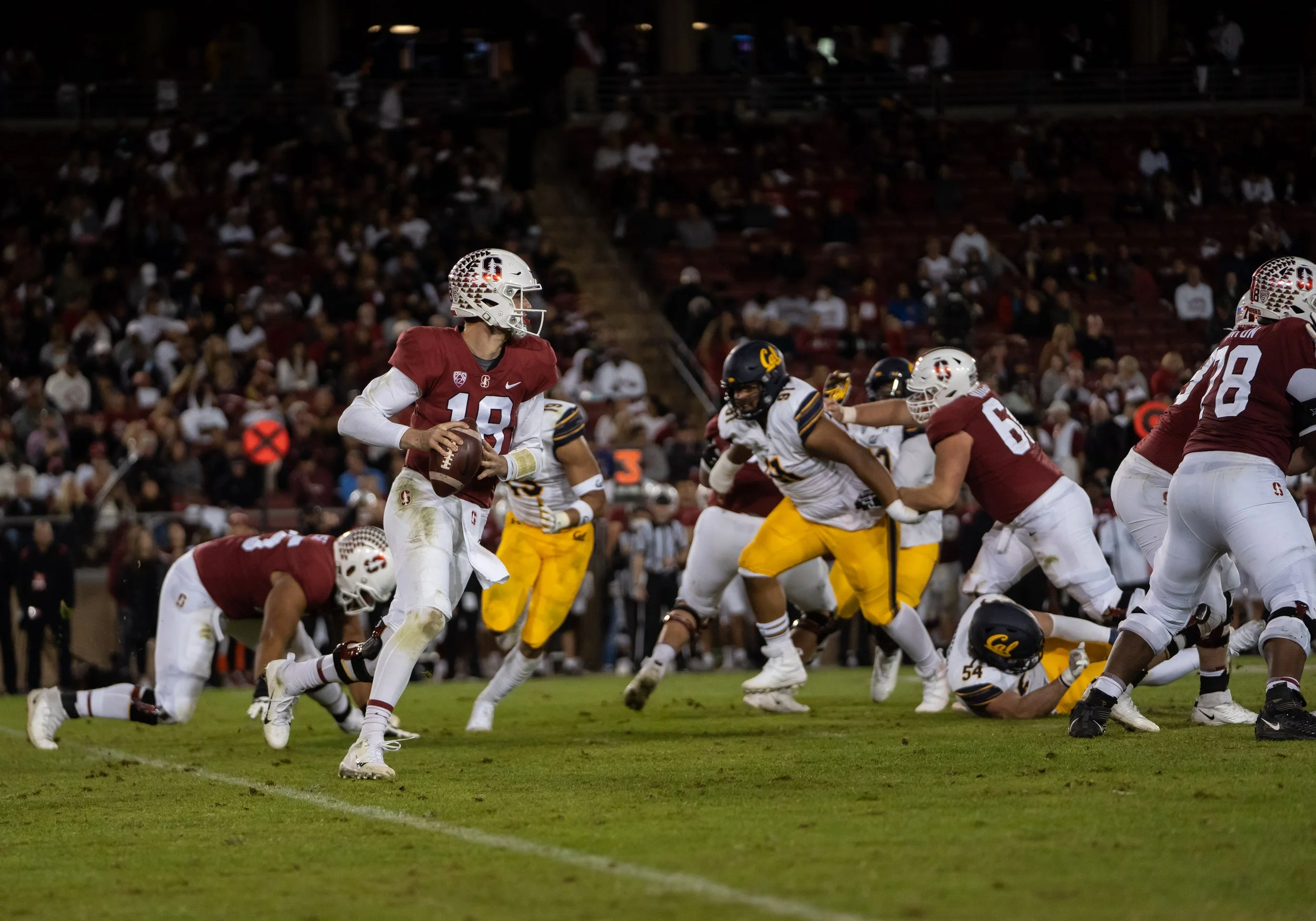 Tanner McKee_Stanford_FB_20211120_193853_ArdinLo-2.jpg