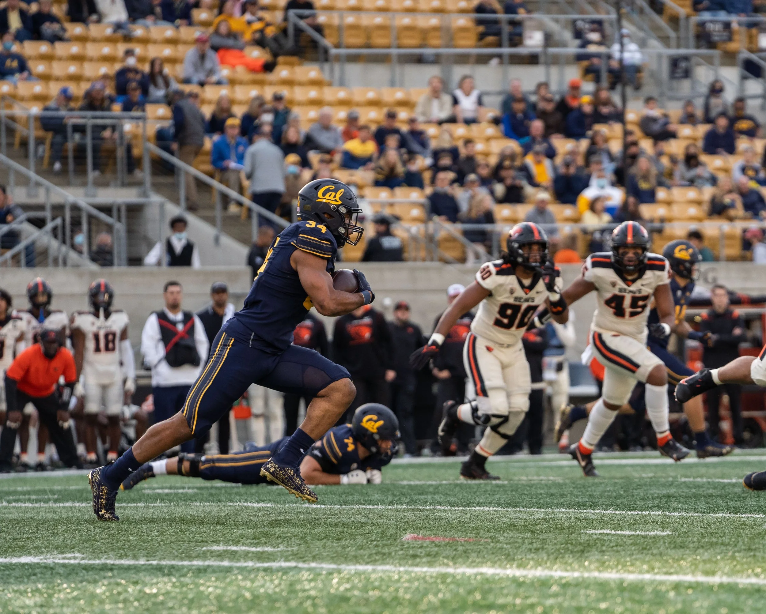 Christopher Brooks_Cal_FB_20211030_165728_ArdinLo-2.jpg