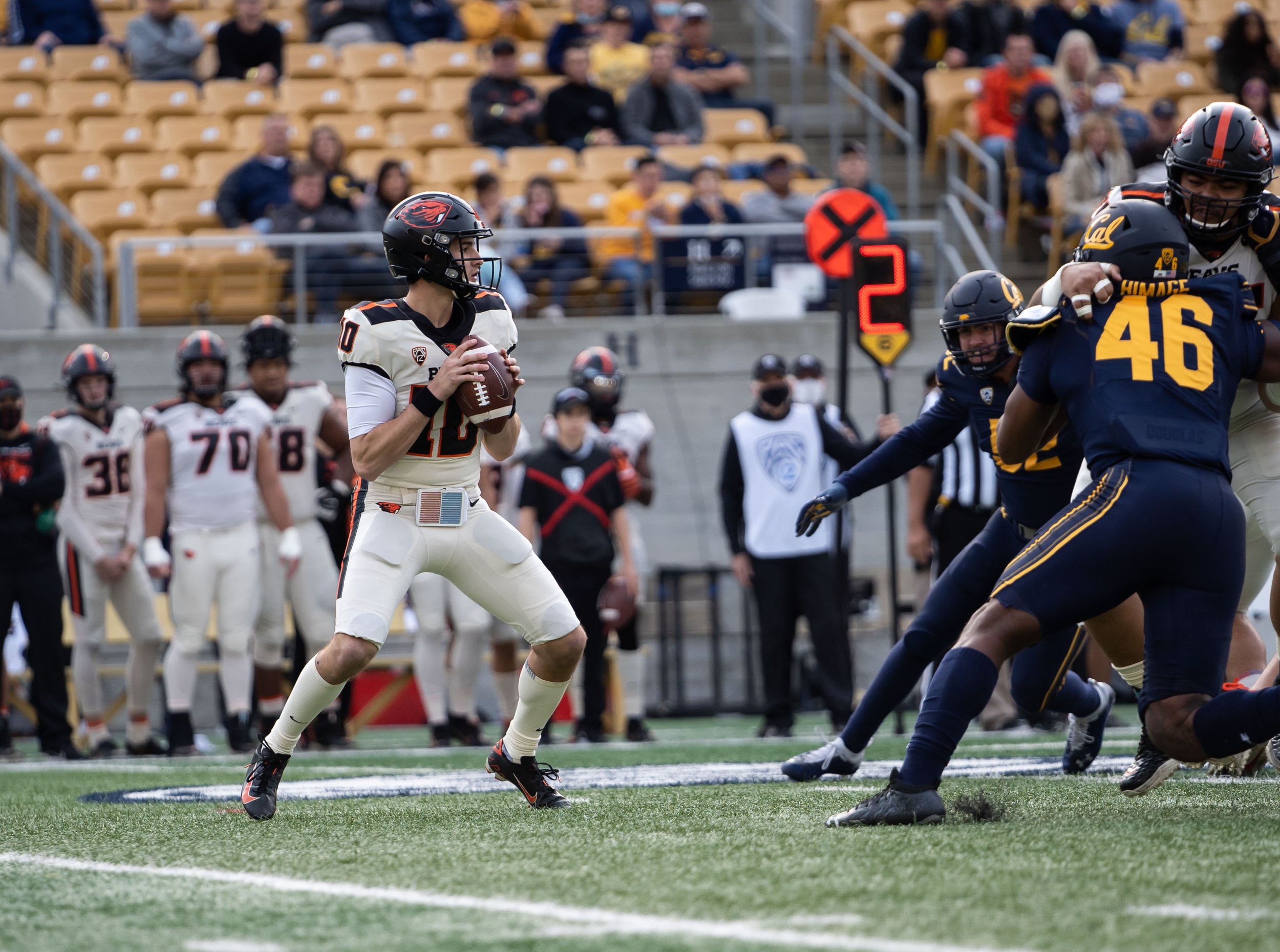 Chance Nolan_Oregon St_FB_20211030_163019_ArdinLo.jpg