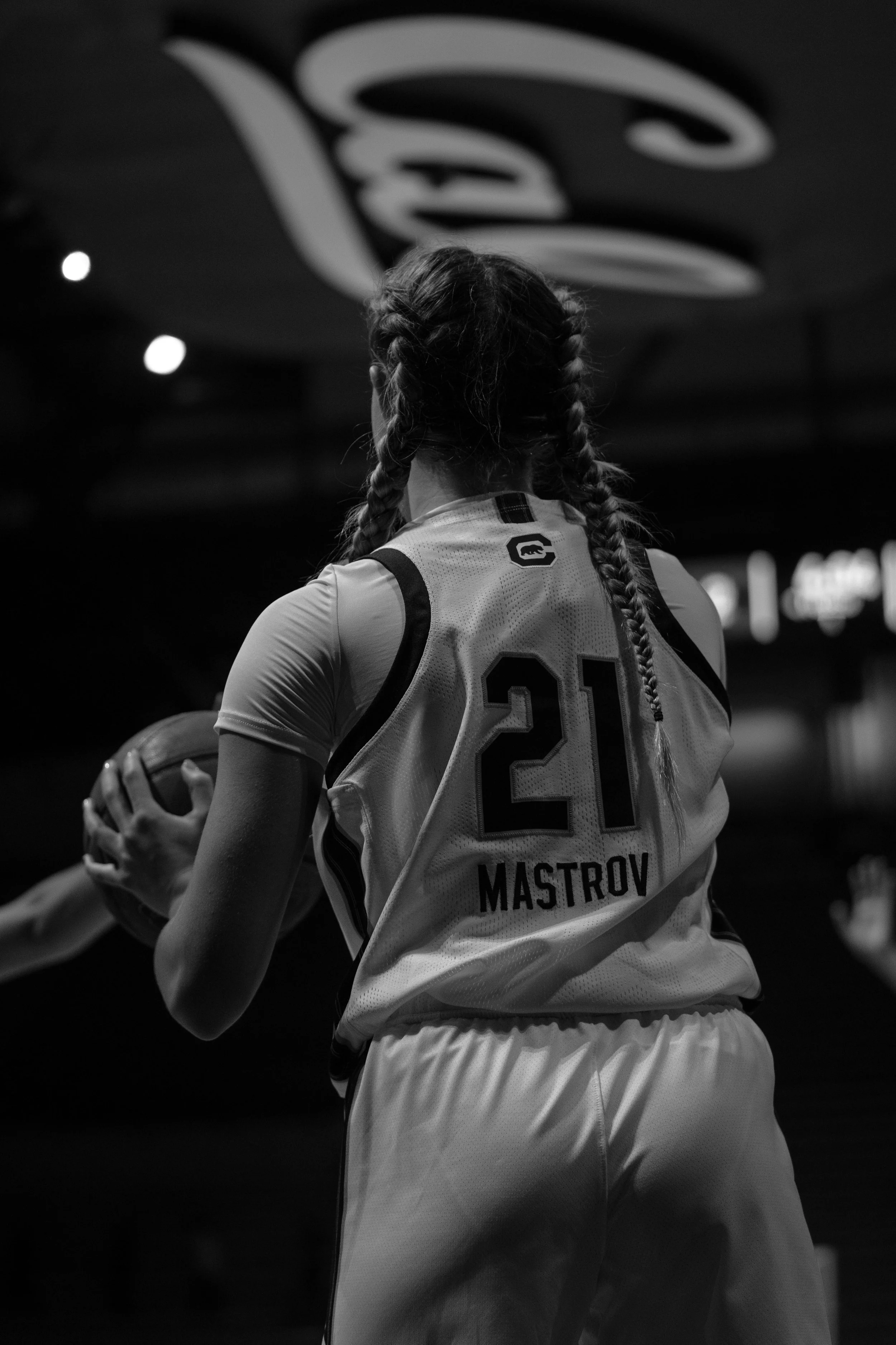 Mia Mastrov_Cal_WBB_20211104_191236_ArdinLo.jpg