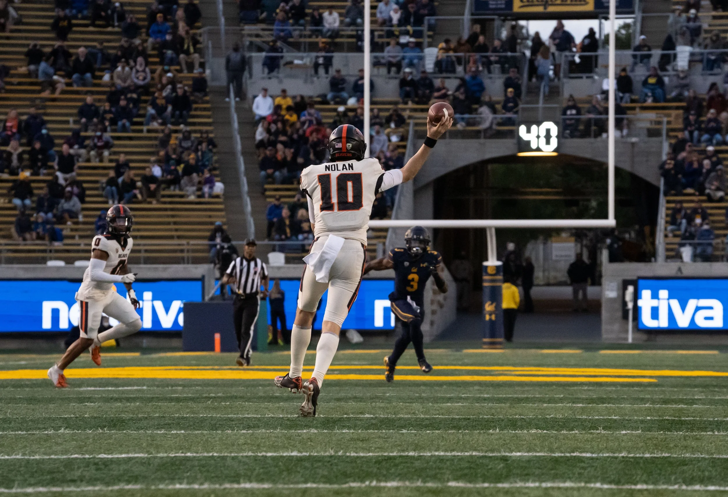 Chance Nolan_Oregon St_FB_20211030_175959_ArdinLo.jpg