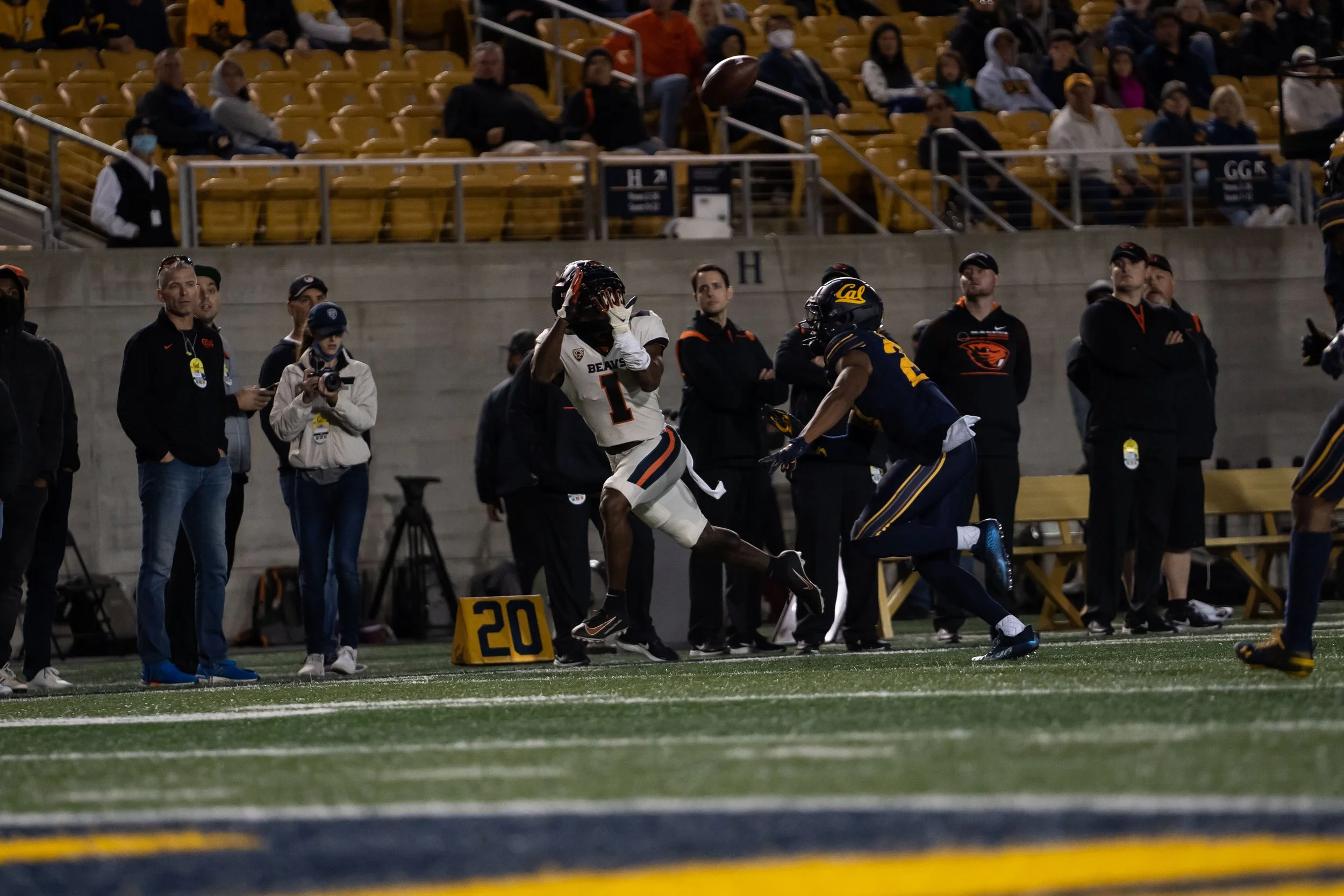 Tyjon Lindsey_Oregon St_FB_20211030_183408_ArdinLo.jpg