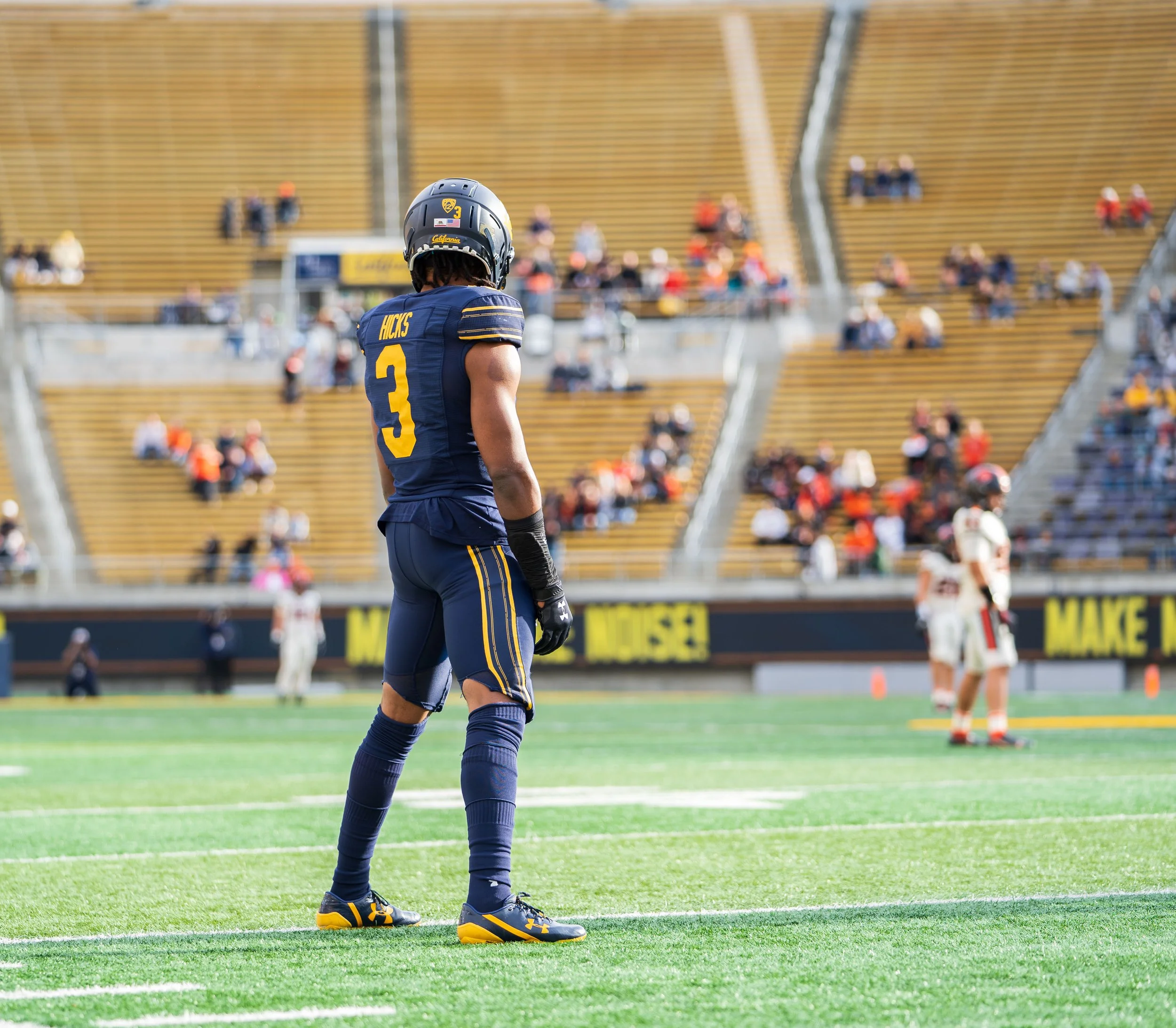 Eljah Hicks_Cal_FB_20211030_160950_ArdinLo.jpg