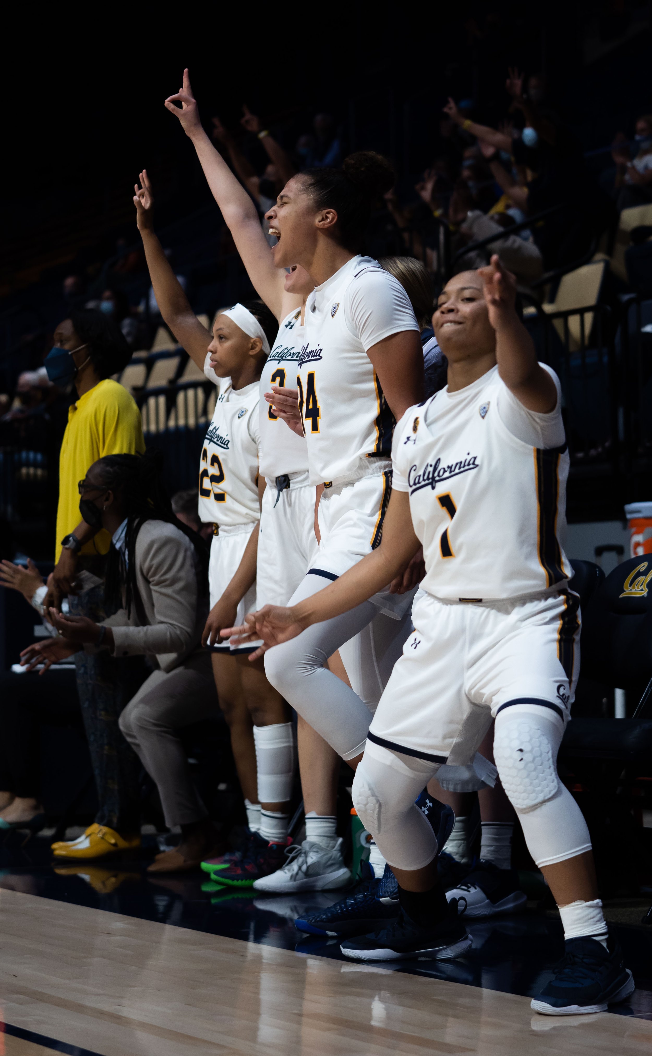 Team_Cal_WBB_20211104_204343_ArdinLo.jpg