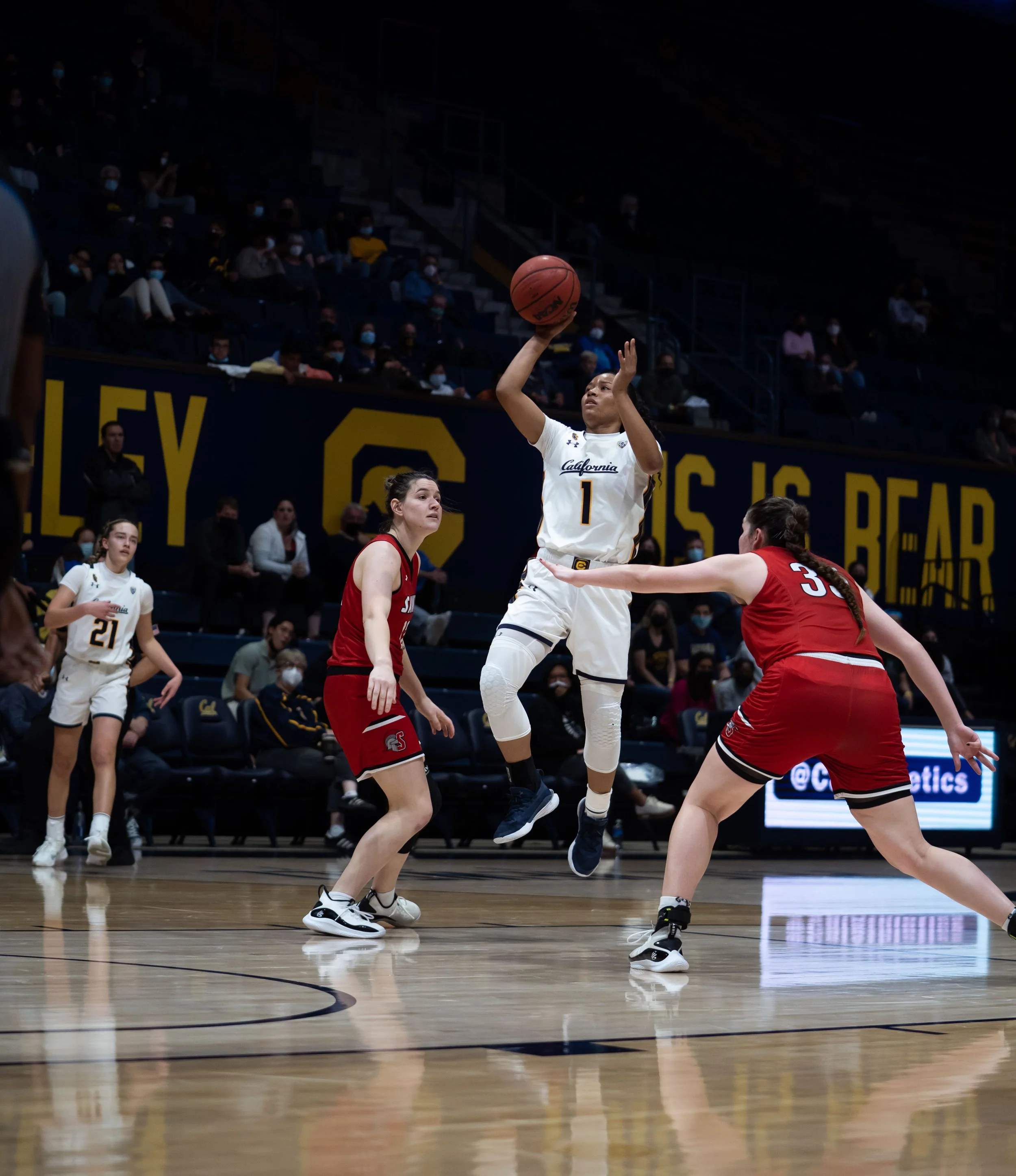 Leilani McIntosh_Cal_WBB_20211104_202806_ArdinLo.jpg