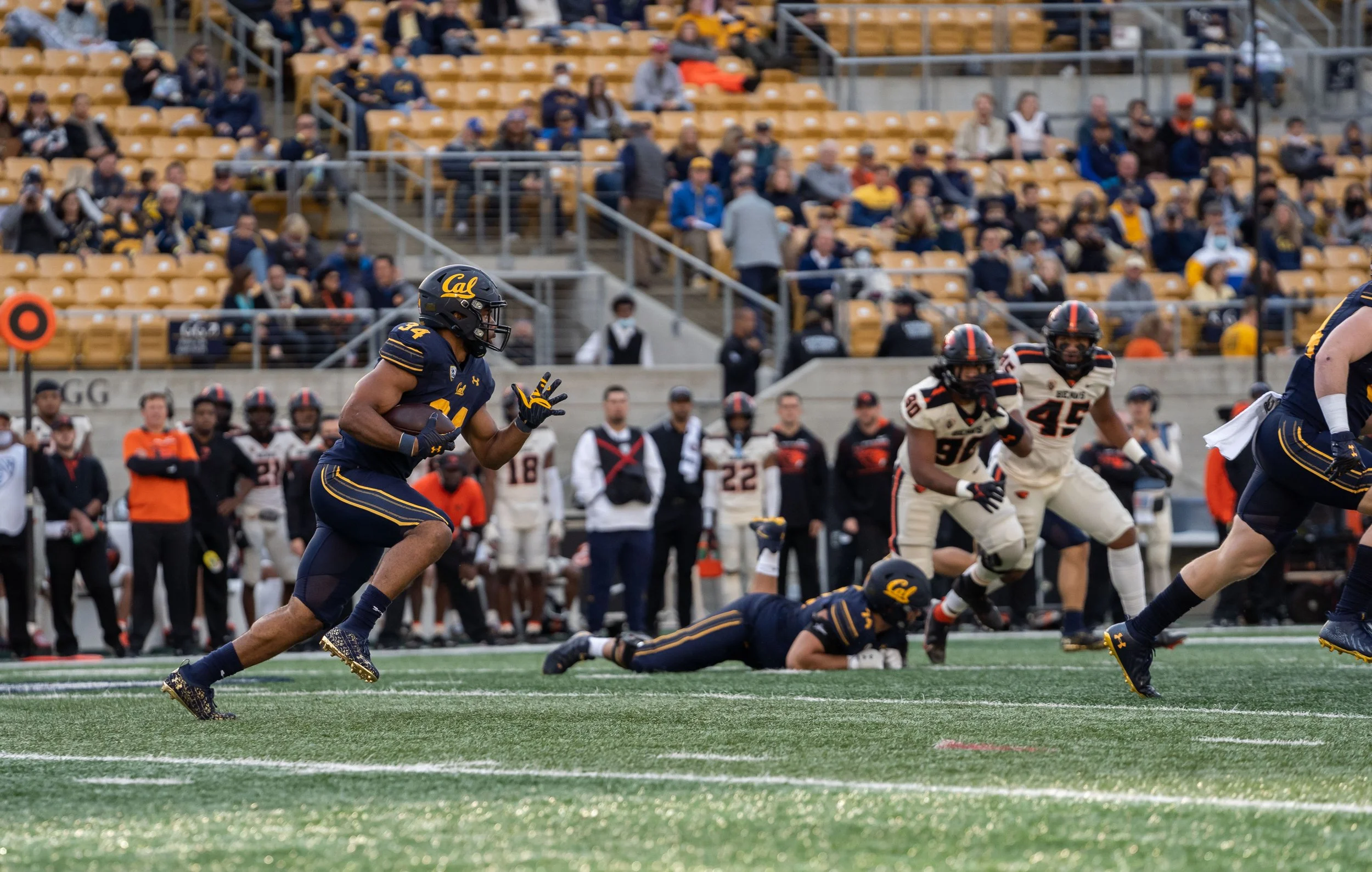 Christopher Brooks_Cal_FB_20211030_165728_ArdinLo.jpg