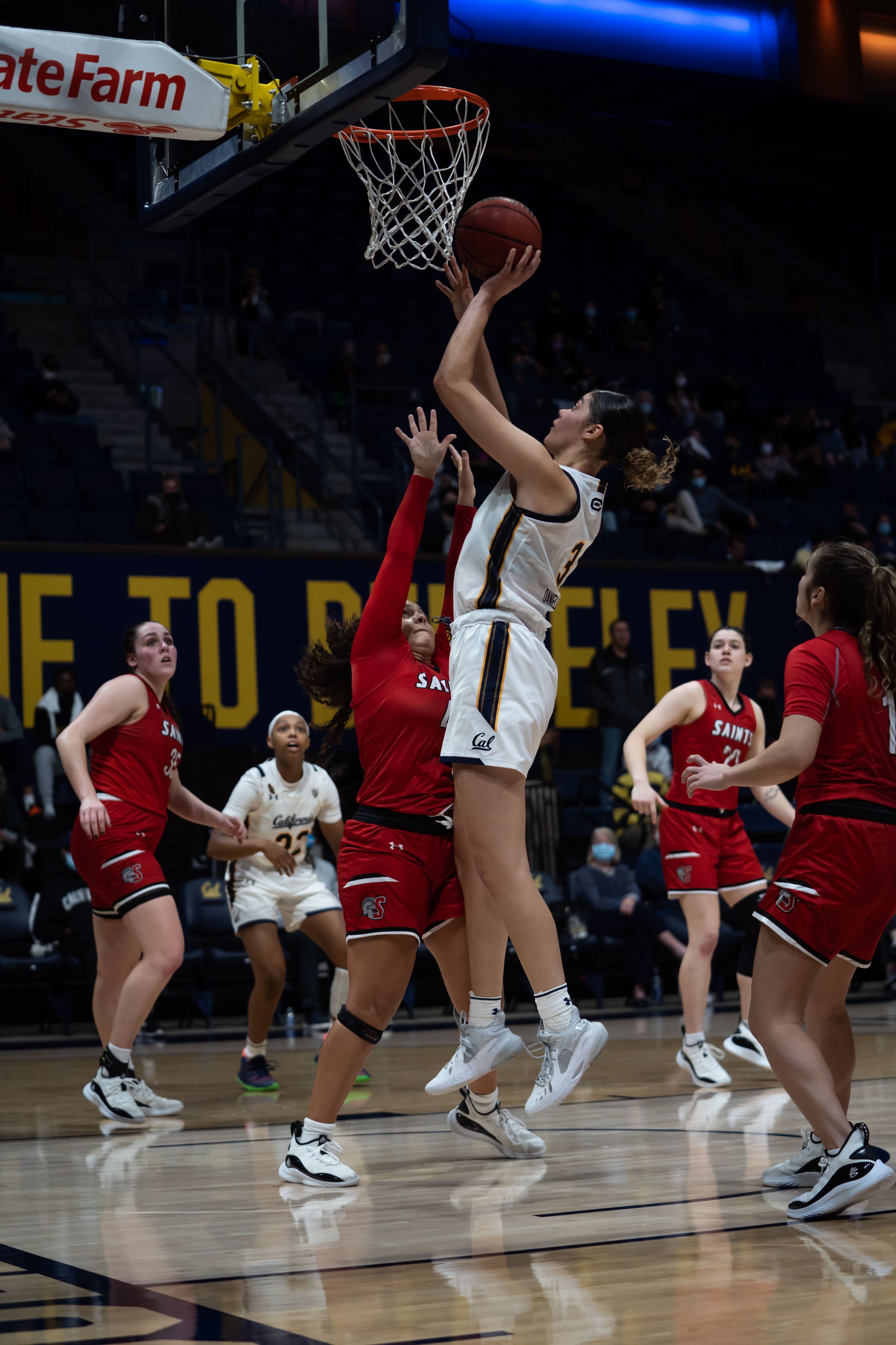 Dalayah Daniels_Cal_WBB_20211104_202525_ArdinLo.jpg