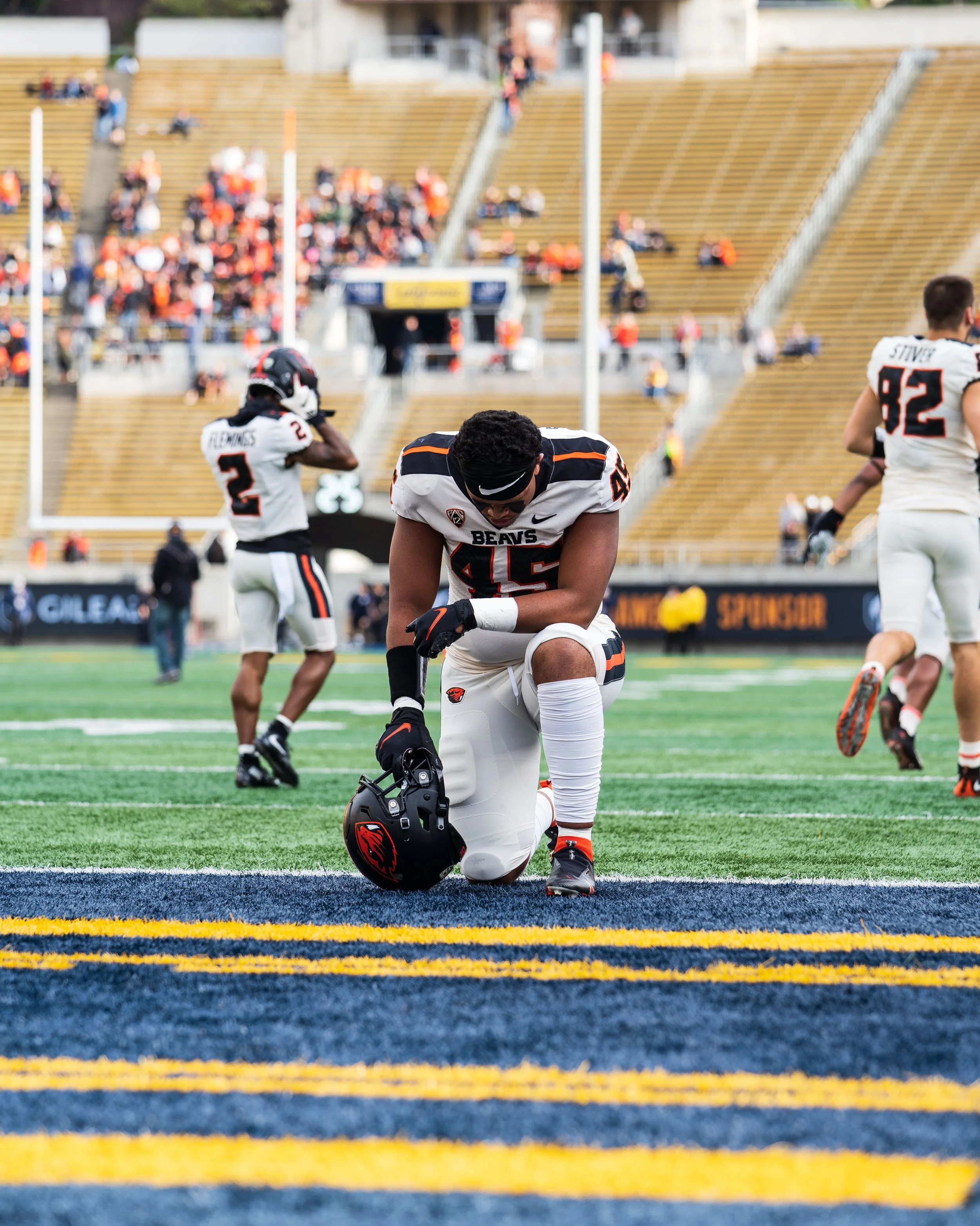 Semisi Saluni_Oregon St_FB_20211030_160658_ArdinLo.jpg