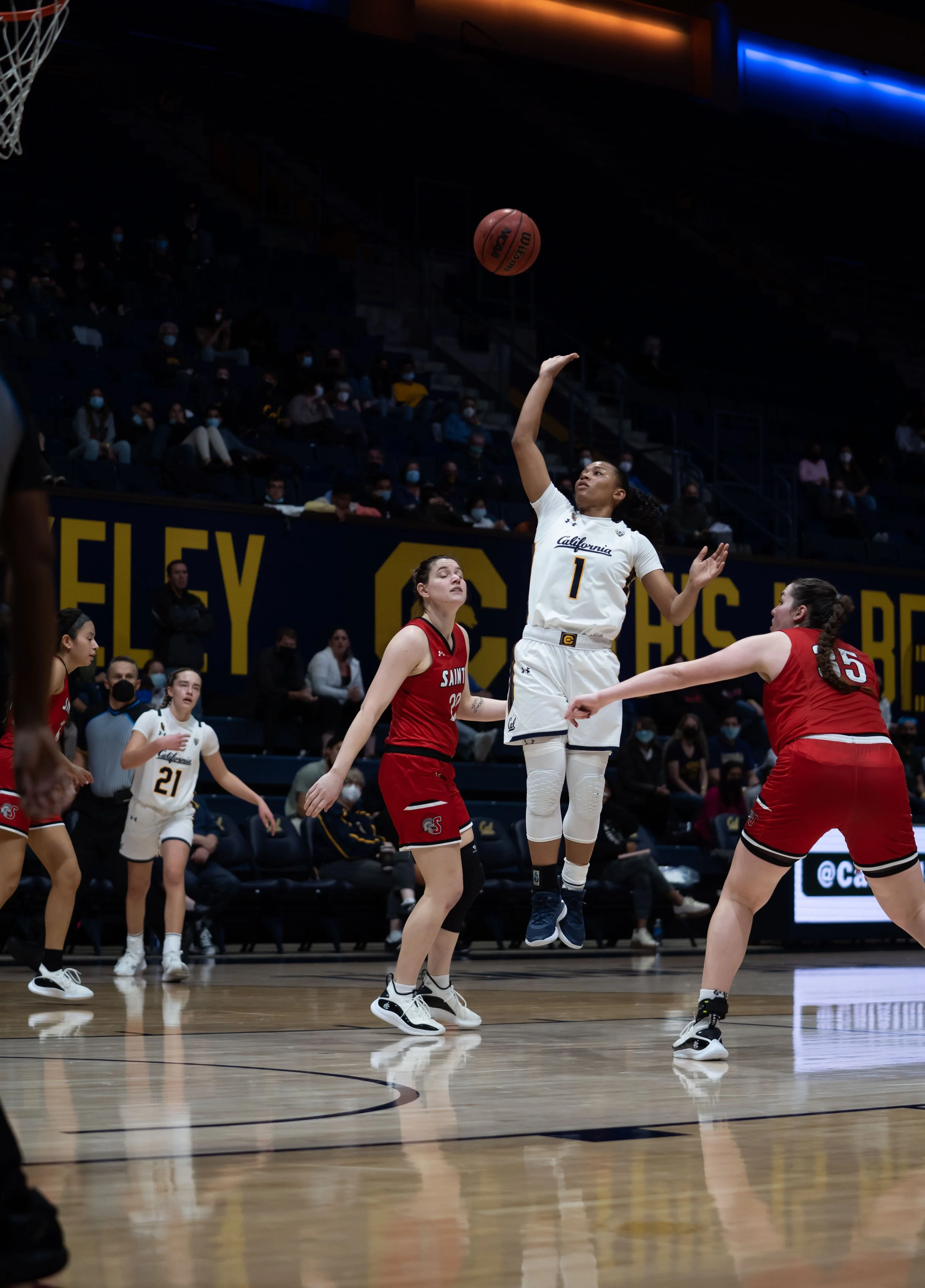 Leilani McIntosh_Cal_WBB_20211104_202807_ArdinLo.jpg