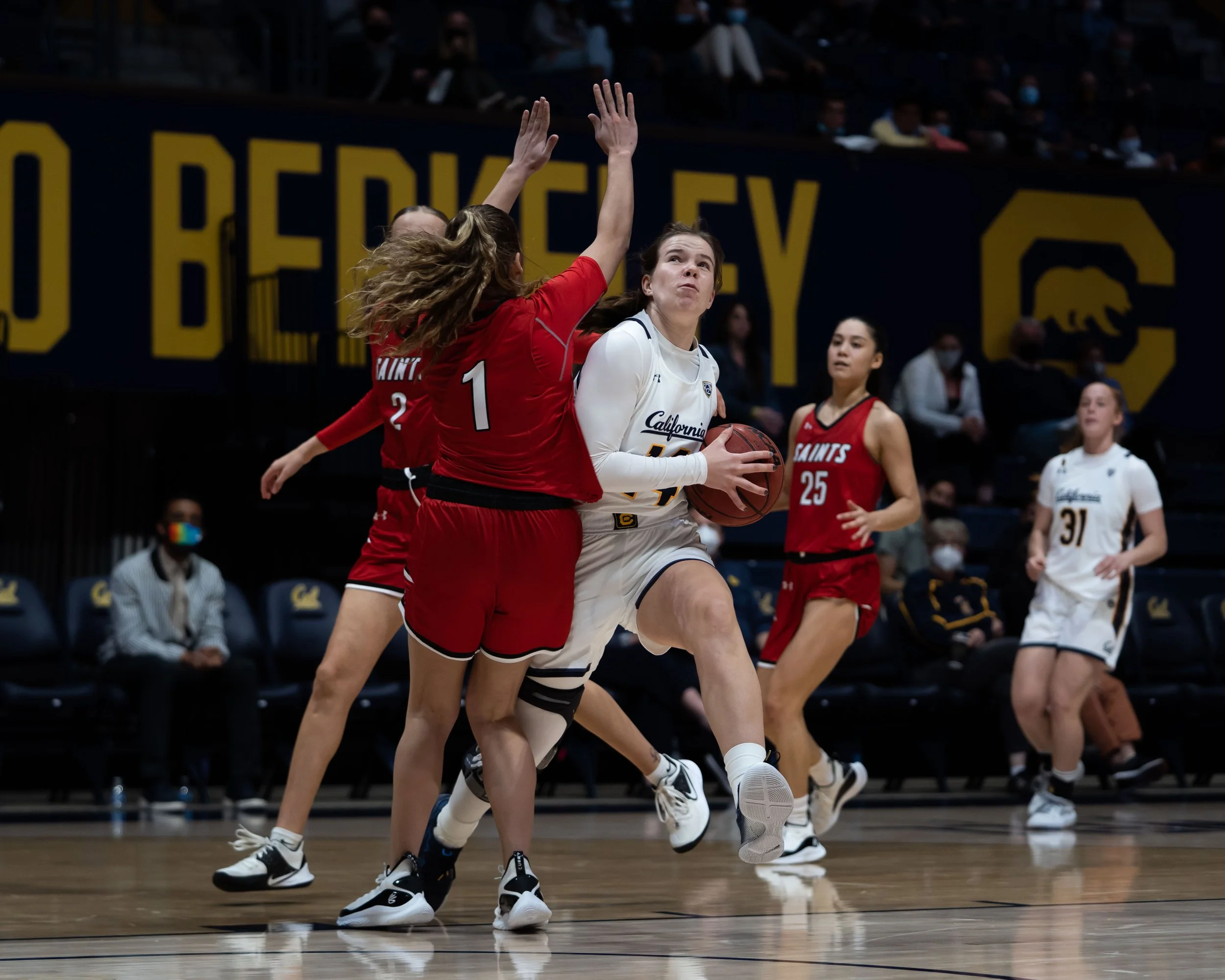 Alma Elsnitz_Cal_WBB_20211104_204155_ArdinLo.jpg