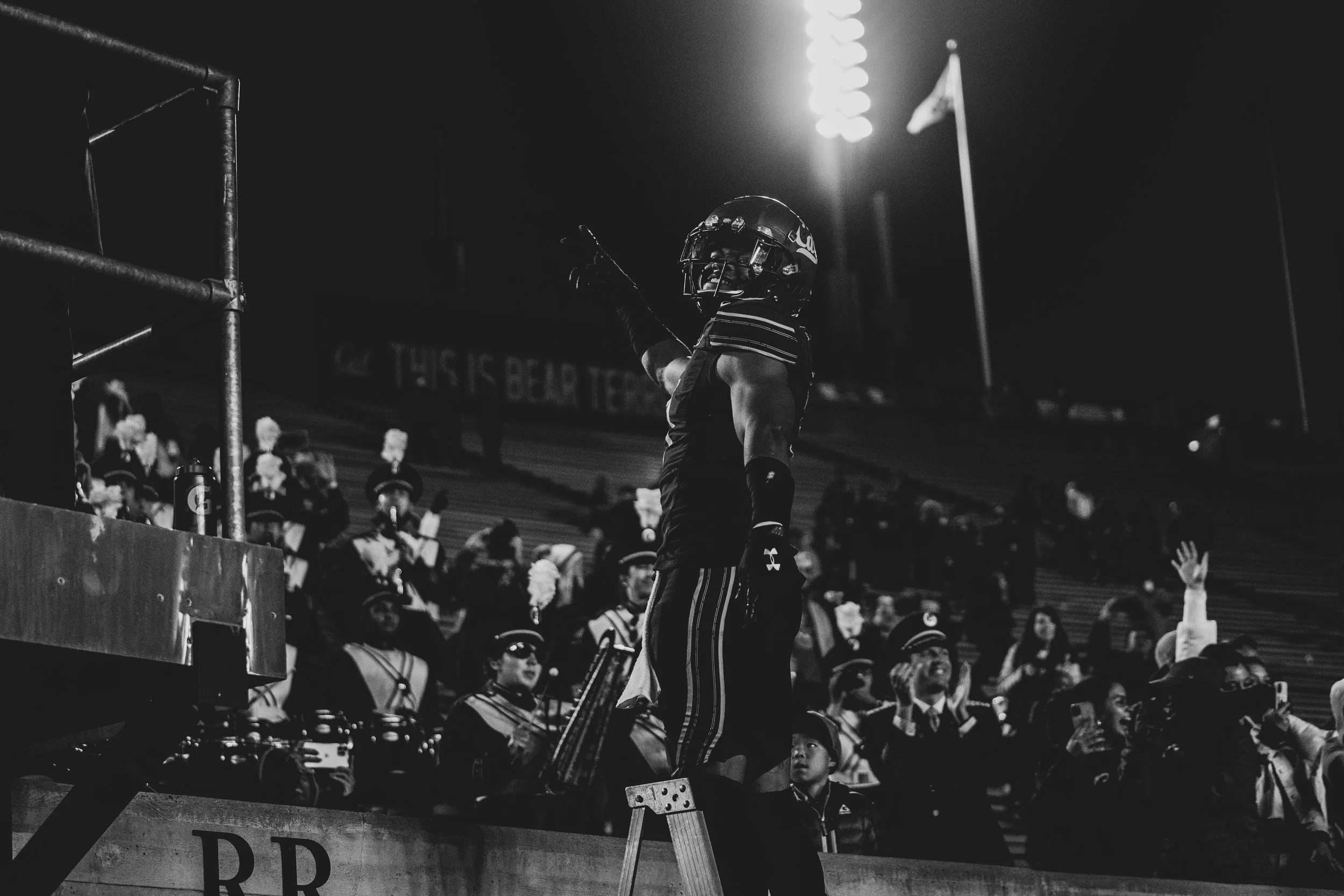 Elijah Hicks_Cal_FB_20211030_191932_ArdinLo.jpg