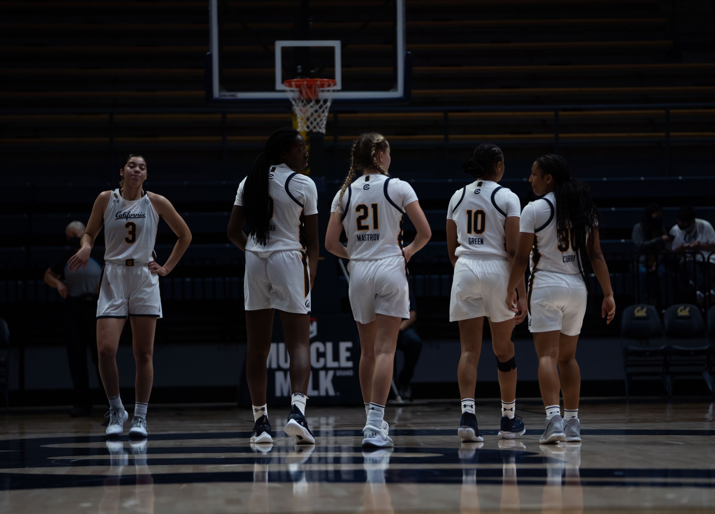 Team_Cal_WBB_20211104_201302_ArdinLo.jpg