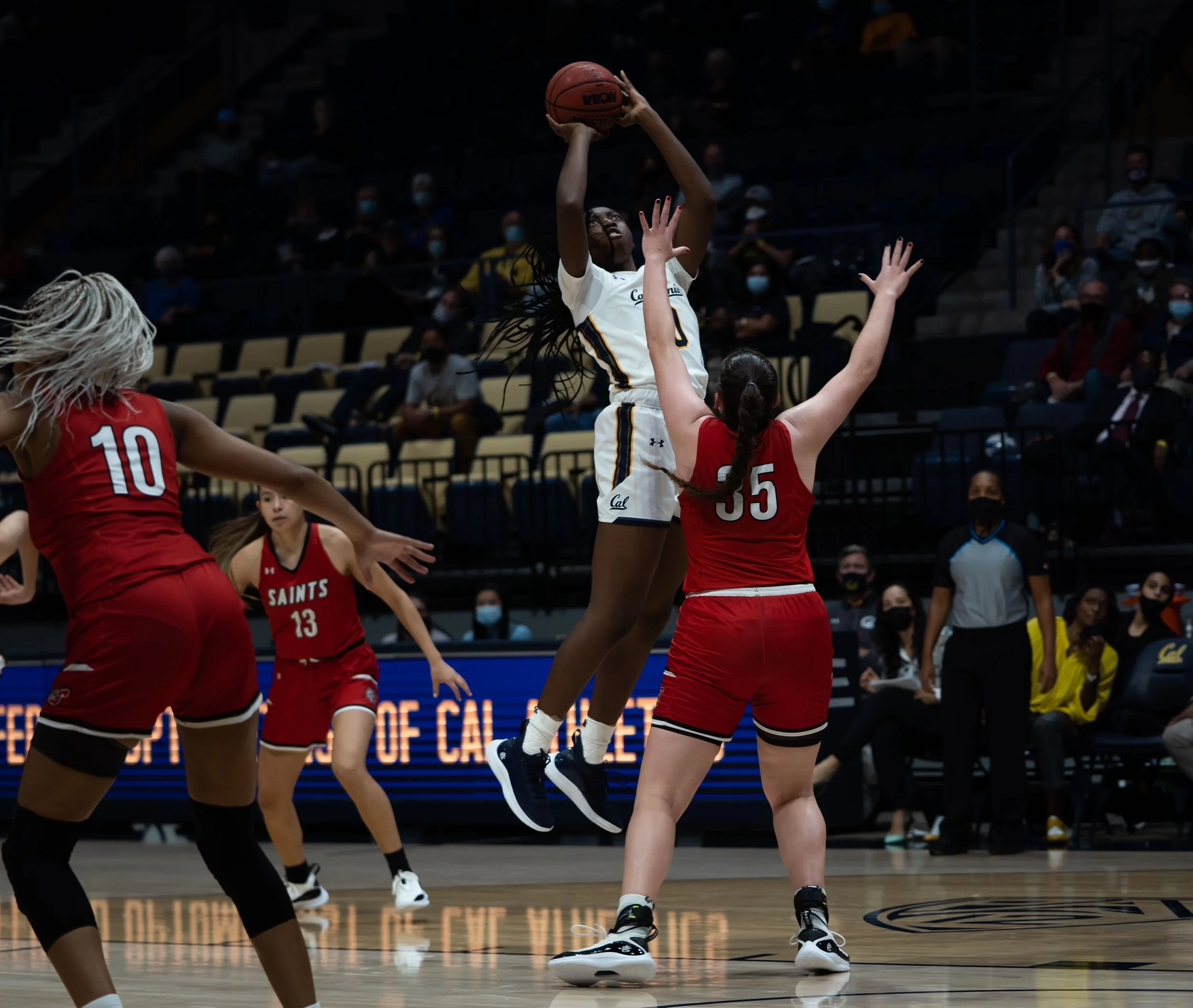 Ugonna Michelle Onyiah_Cal_WBB_20211104_201052_ArdinLo.jpg