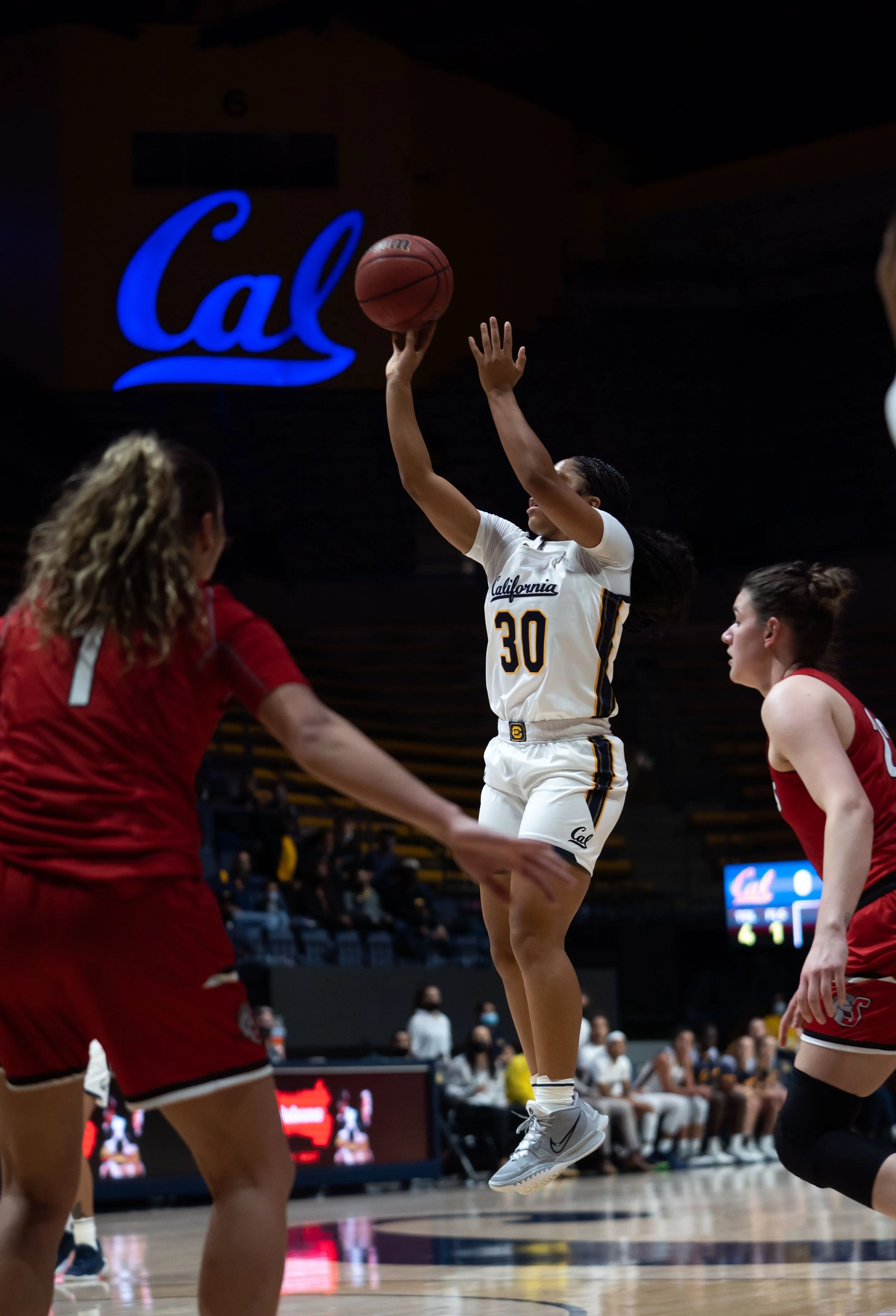 Jayda Curry_Cal_WBB_20211104_190610_ArdinLo.jpg