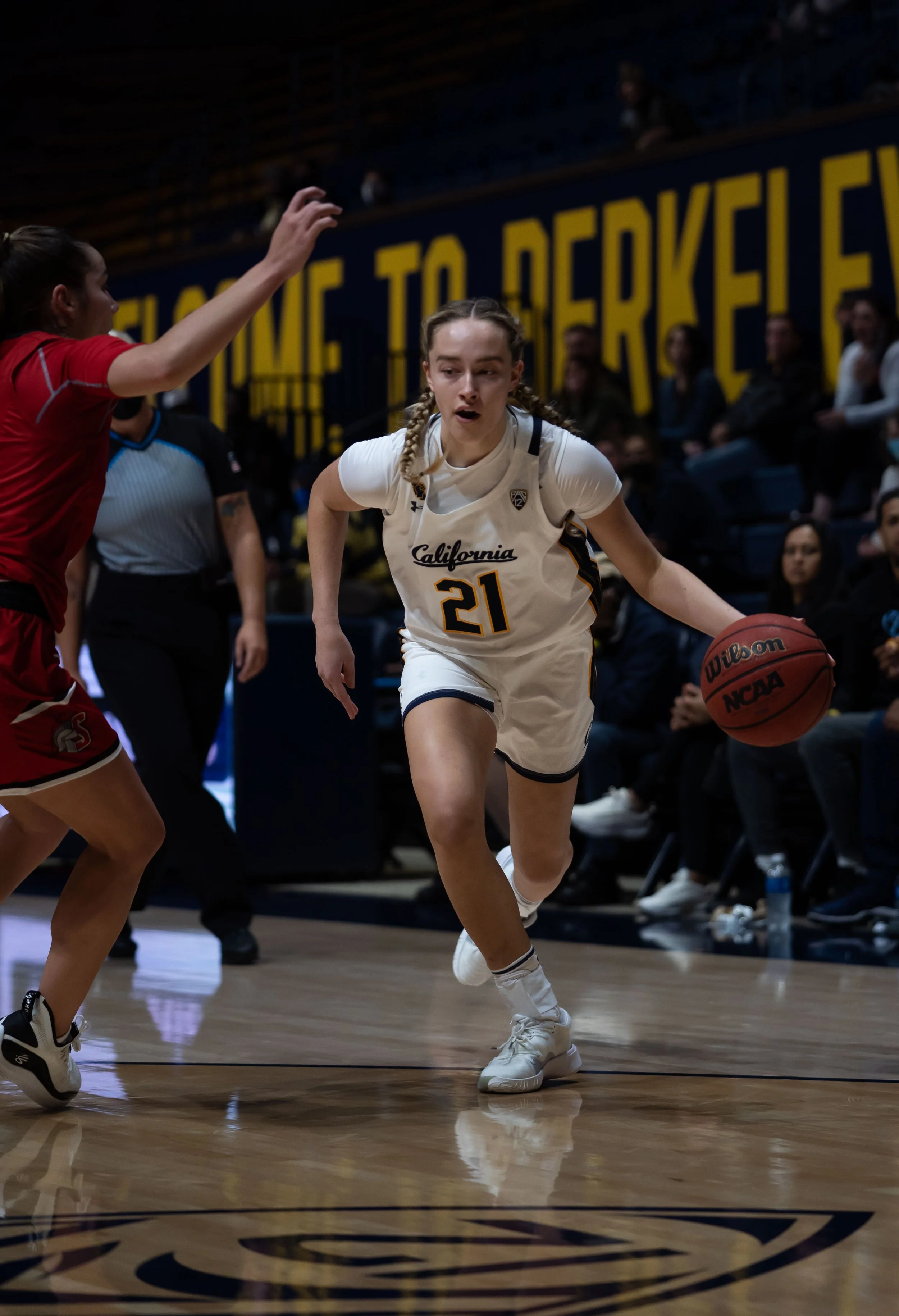 Mia Mastrov_Cal_WBB_20211104_191213_ArdinLo.jpg