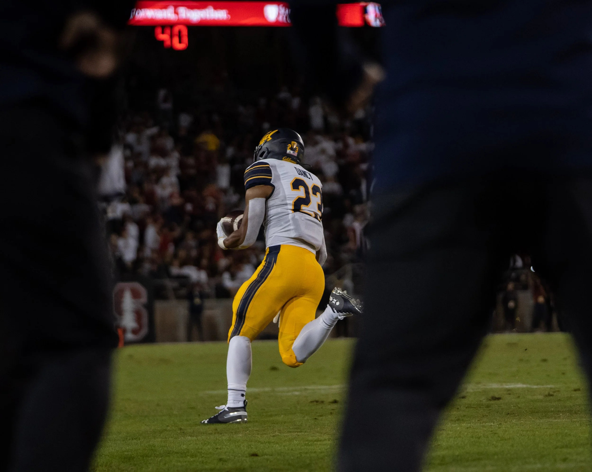 Marcel Dancy_Cal_FB_20211120_193338_ArdinLo-2.jpg