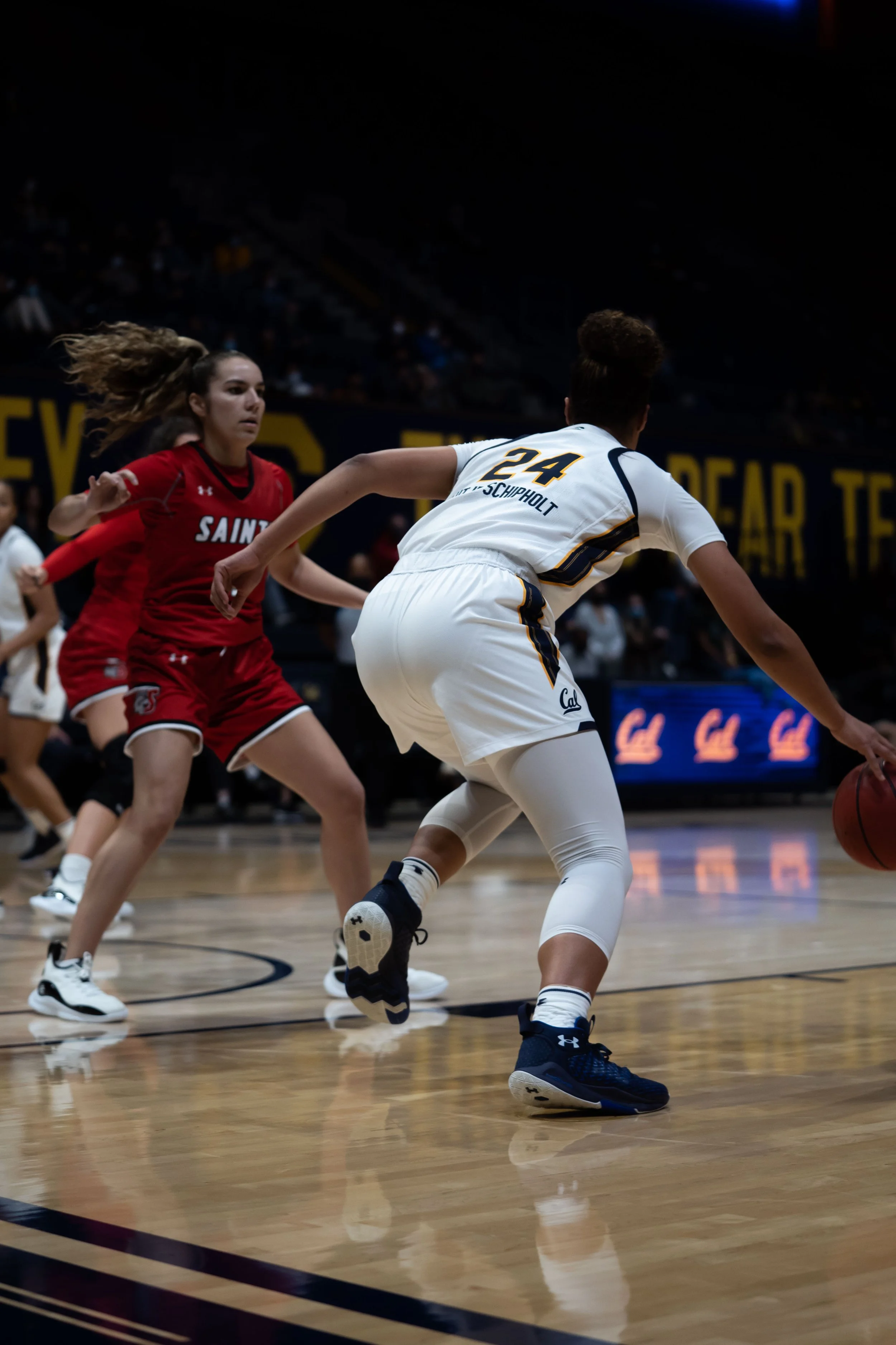 Evelien Lutje Schipholt_Cal_WBB_20211104_204058_ArdinLo-2.jpg