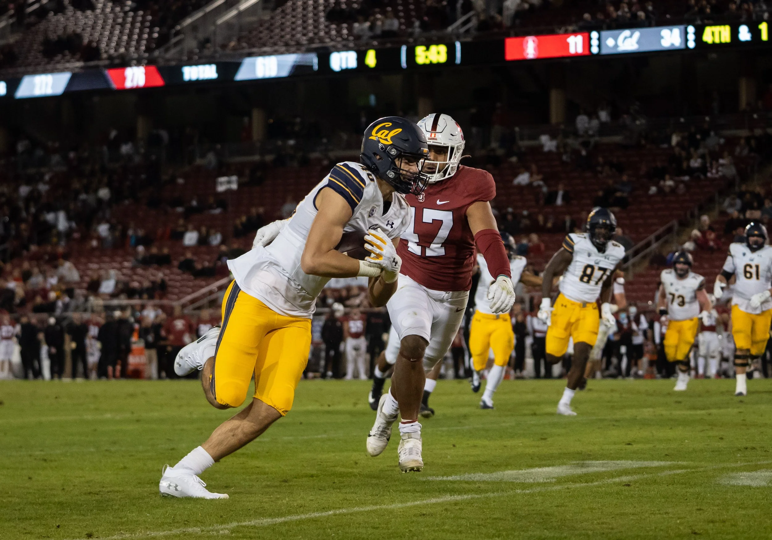 Keleki Latu_Cal_FB_20211120_200833_ArdinLo.jpg