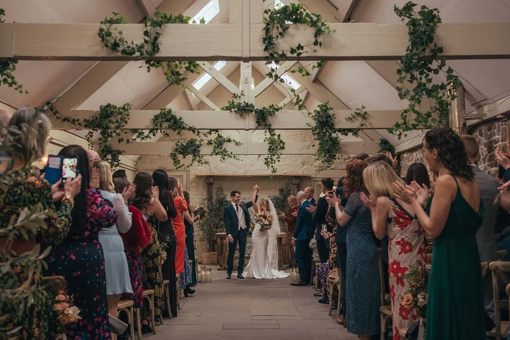 5 tips on how to choose your wedding photographer… (and a bonus one)