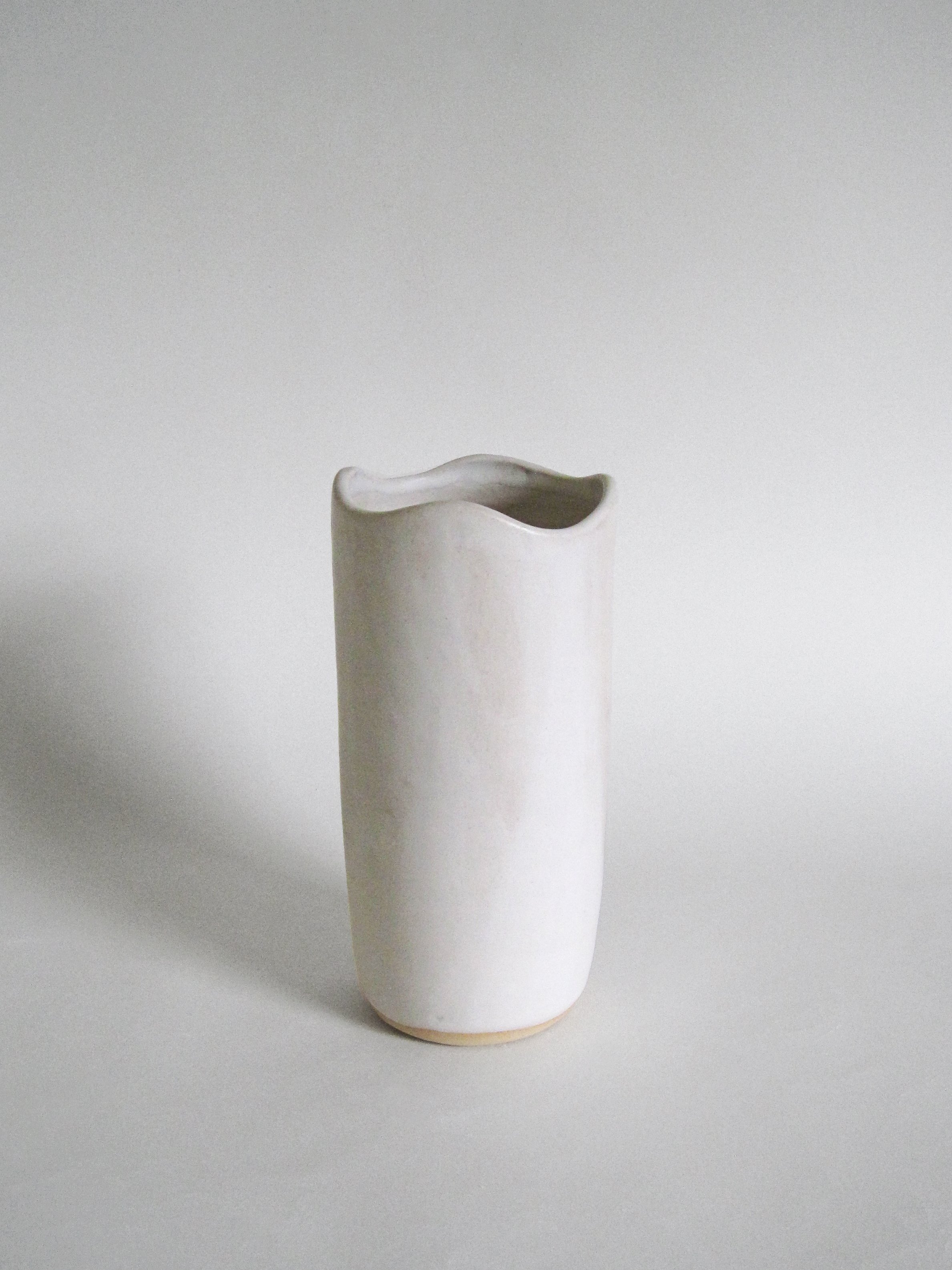 FunIsFun_Ceramics_WaveVase_03b.jpg