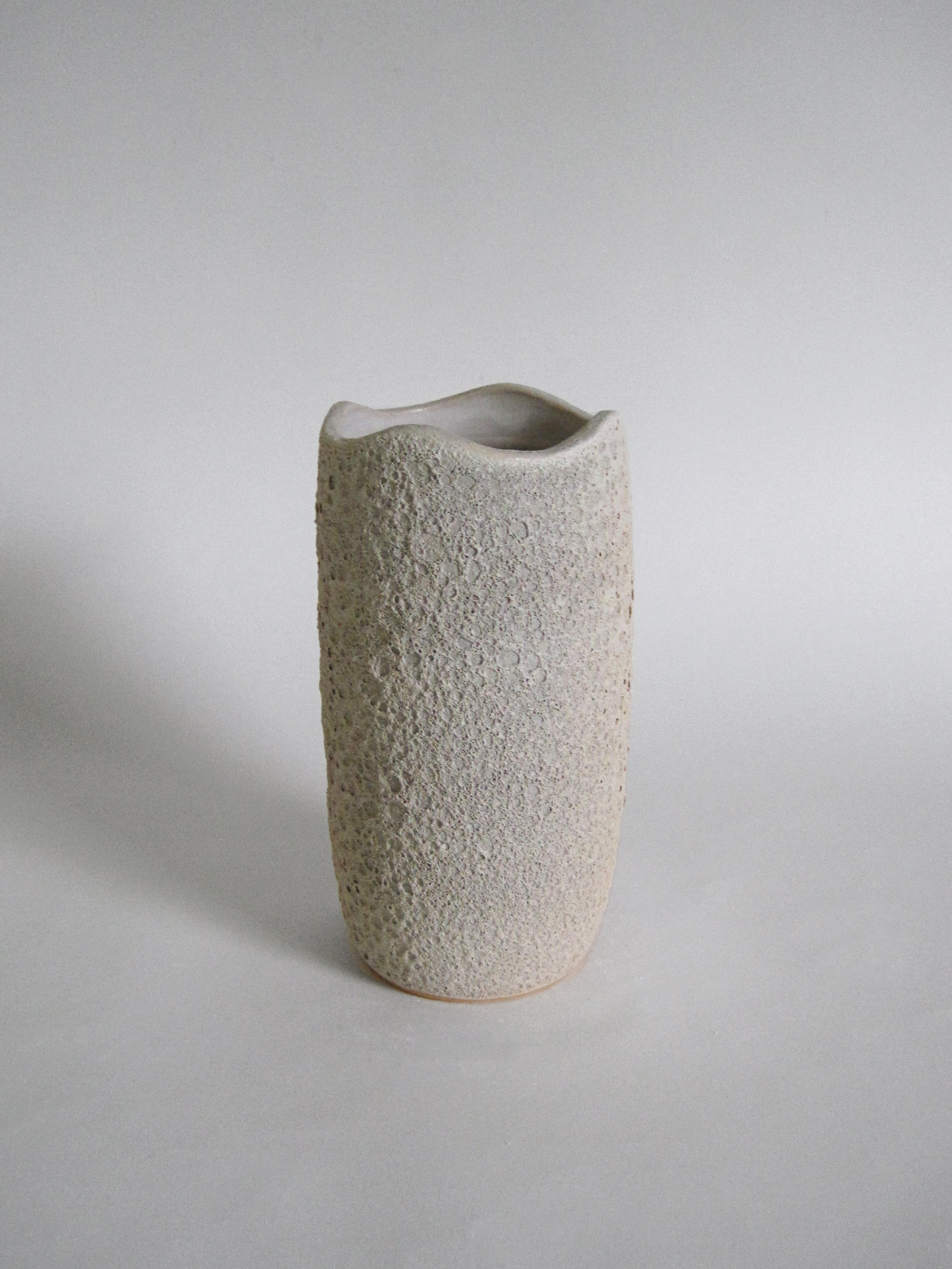 FunIsFun_Ceramics_WaveVase_08b.jpg