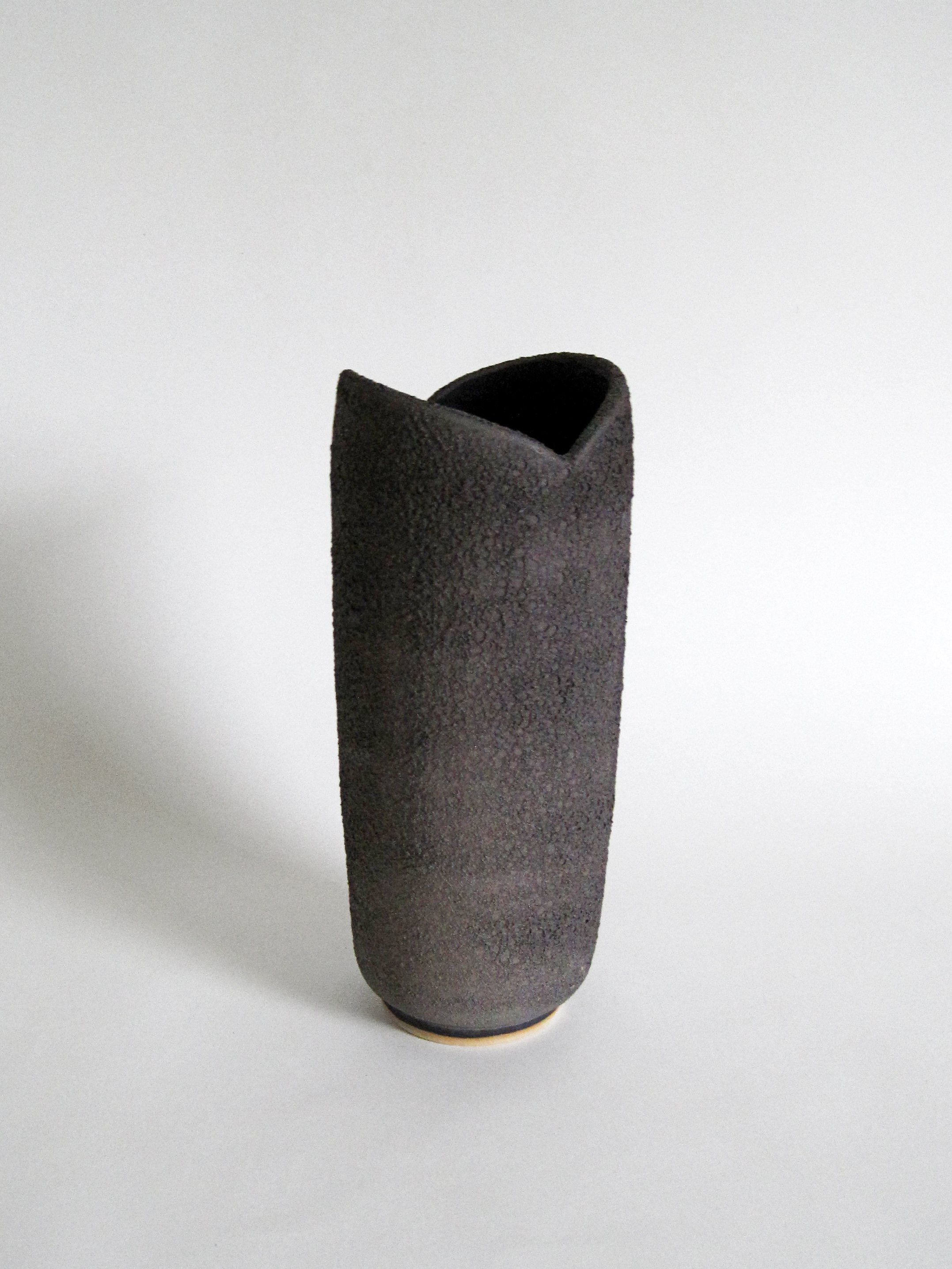 FunIsFun_Ceramics_TulipVase_01b.jpg