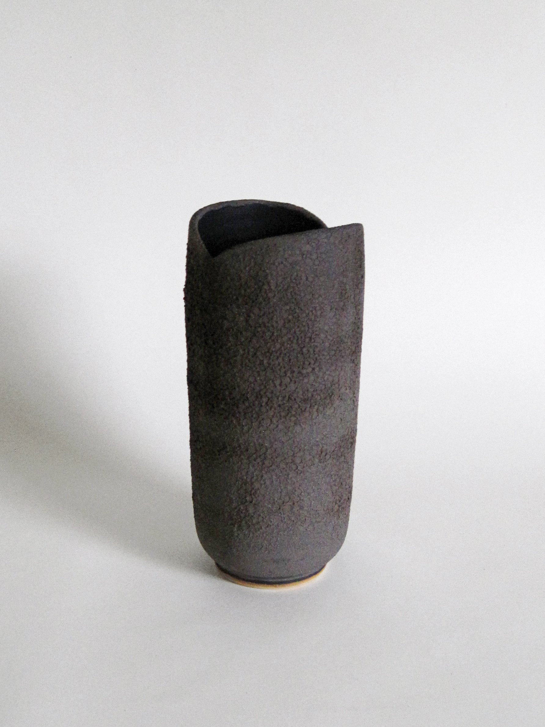 FunIsFun_Ceramics_TulipVase_02c.jpg