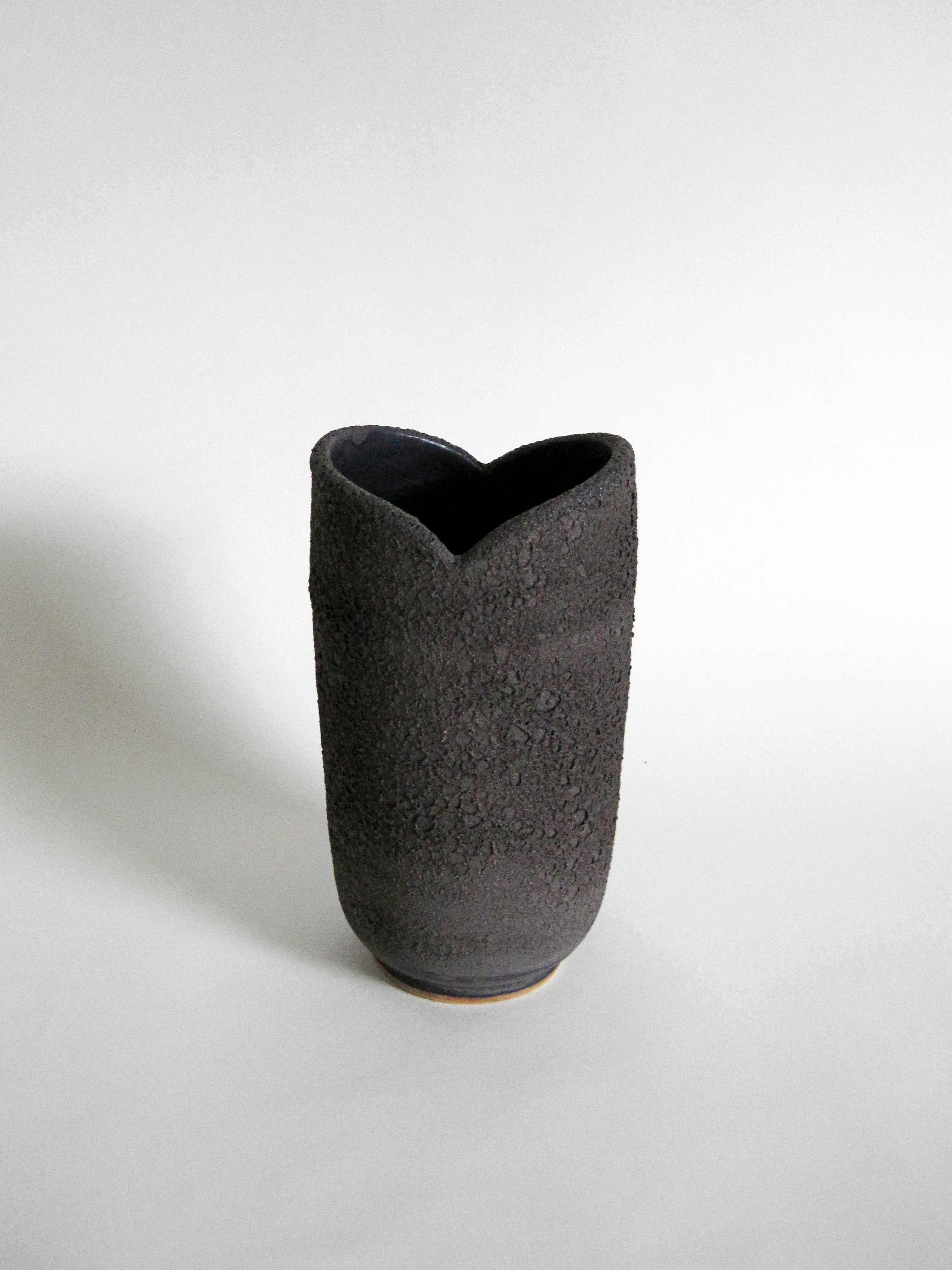 FunIsFun_Ceramics_TulipVase_03b.jpg