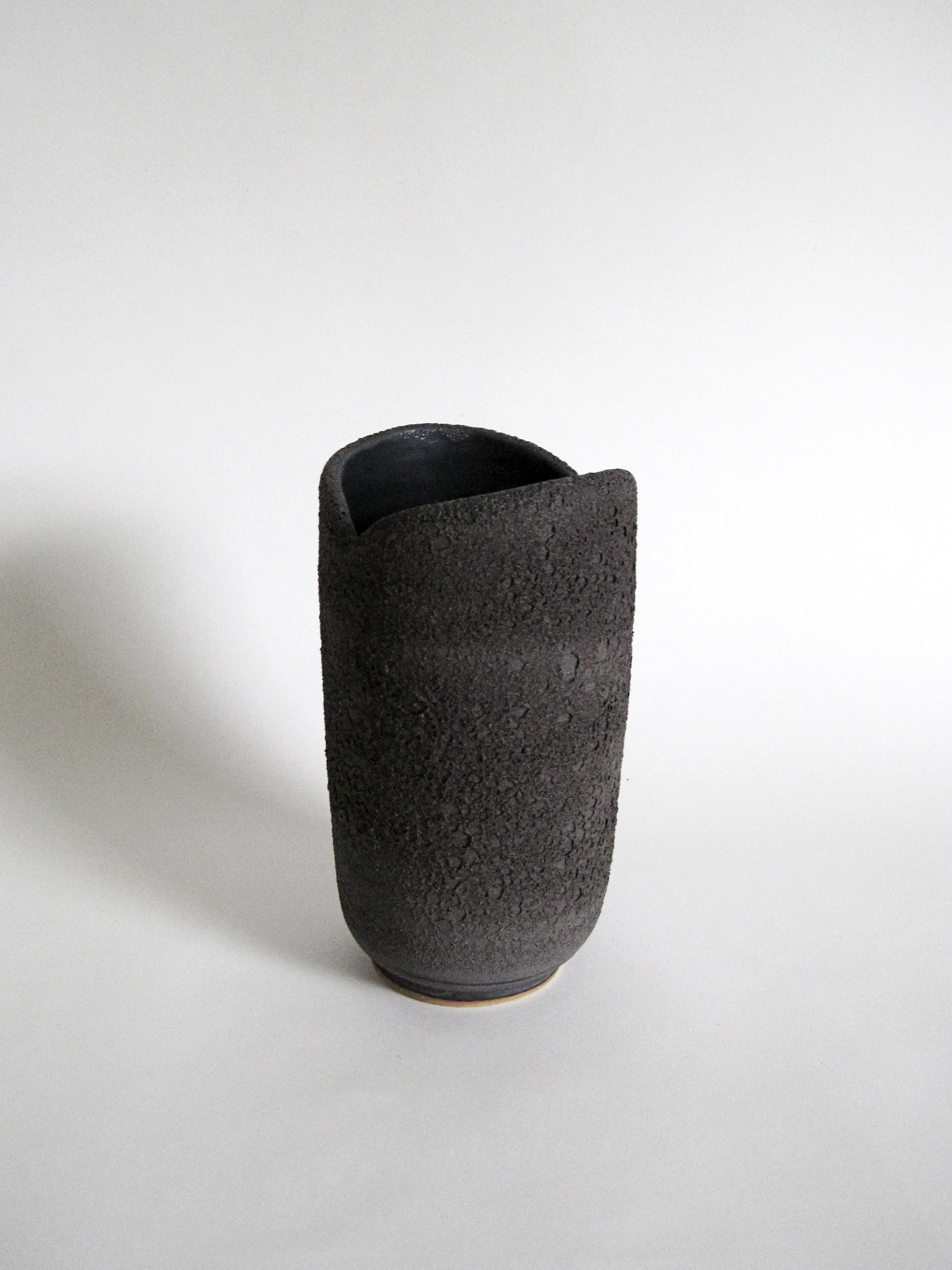 FunIsFun_Ceramics_TulipVase_03a.jpg