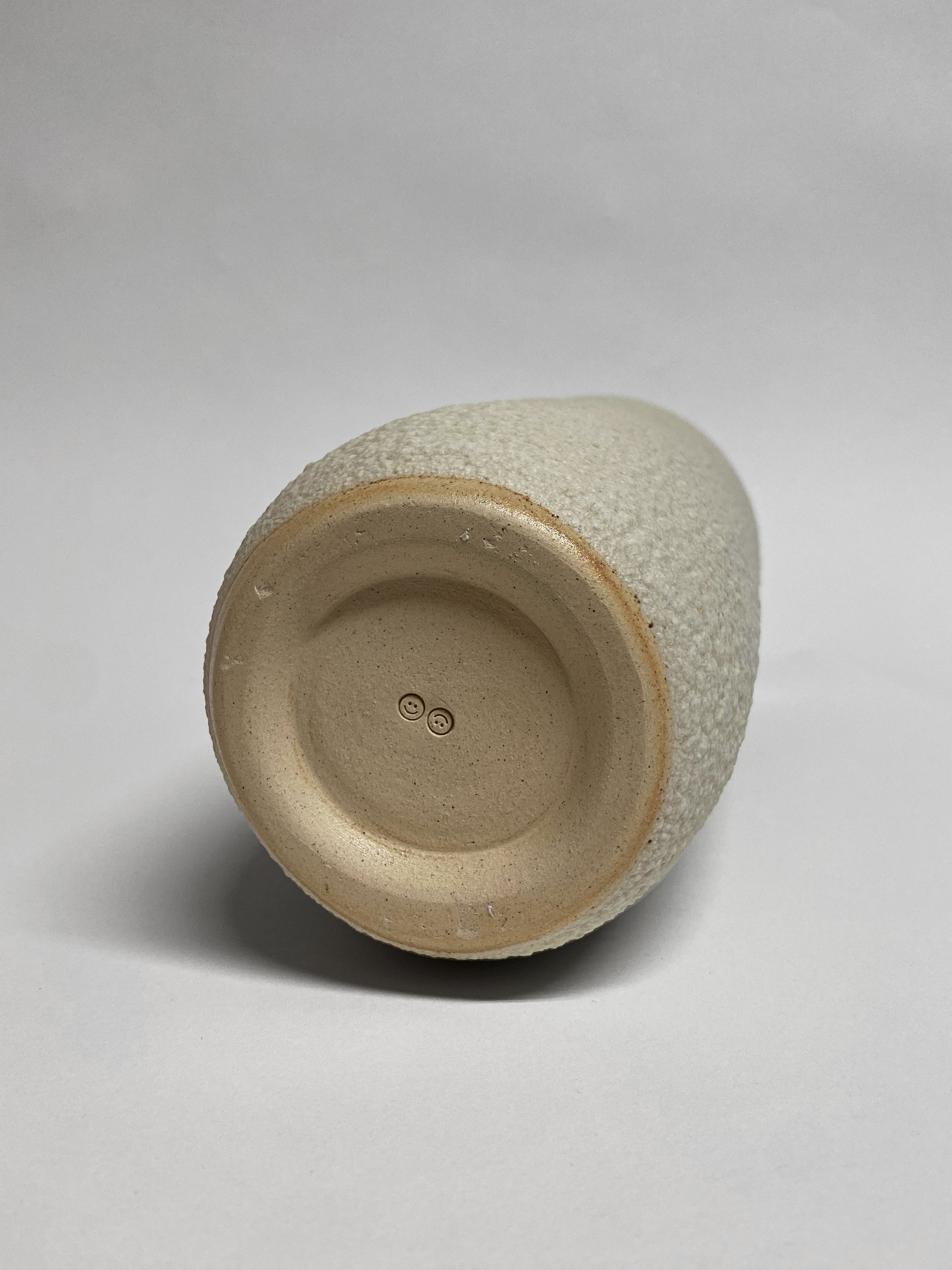 FunIsFun_Ceramics_WaveVase_05f.jpg